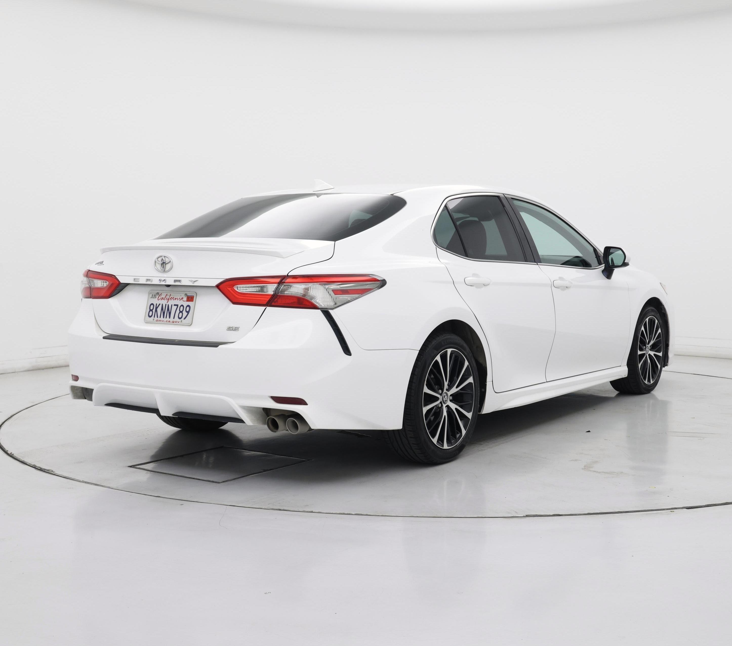 Thumbnail: 2019 Toyota Camry - 8