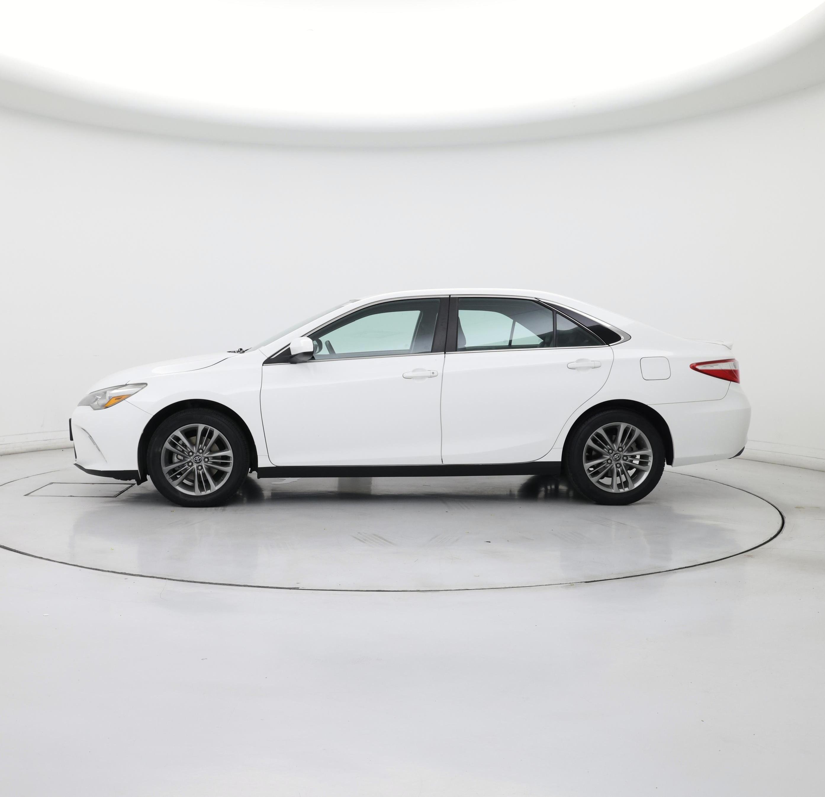 Thumbnail: 2017 Toyota Camry - 3