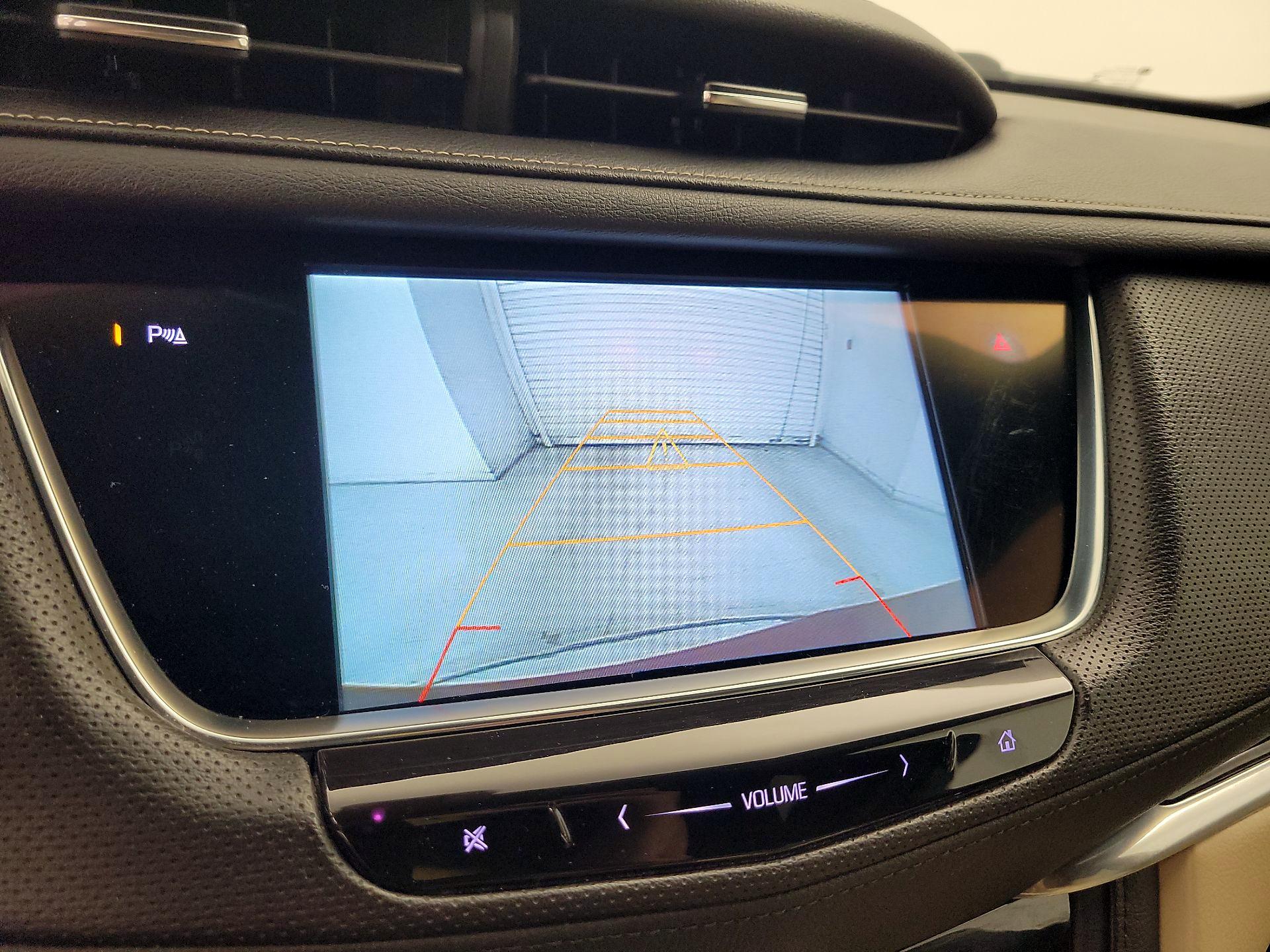 Thumbnail: 2017 Cadillac XT5 - 14
