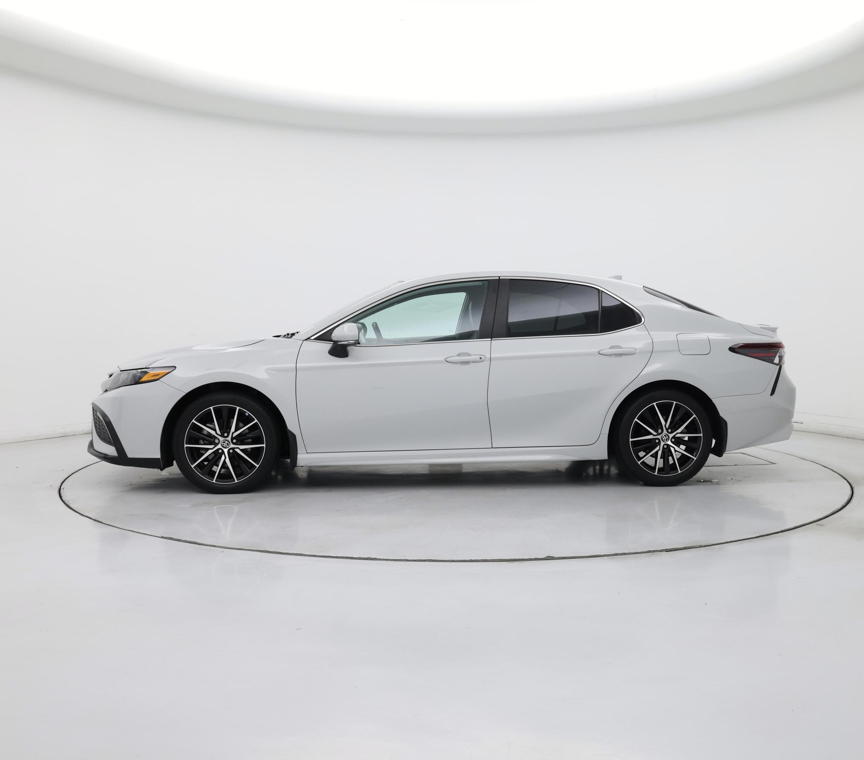 Thumbnail: 2023 Toyota Camry - 3