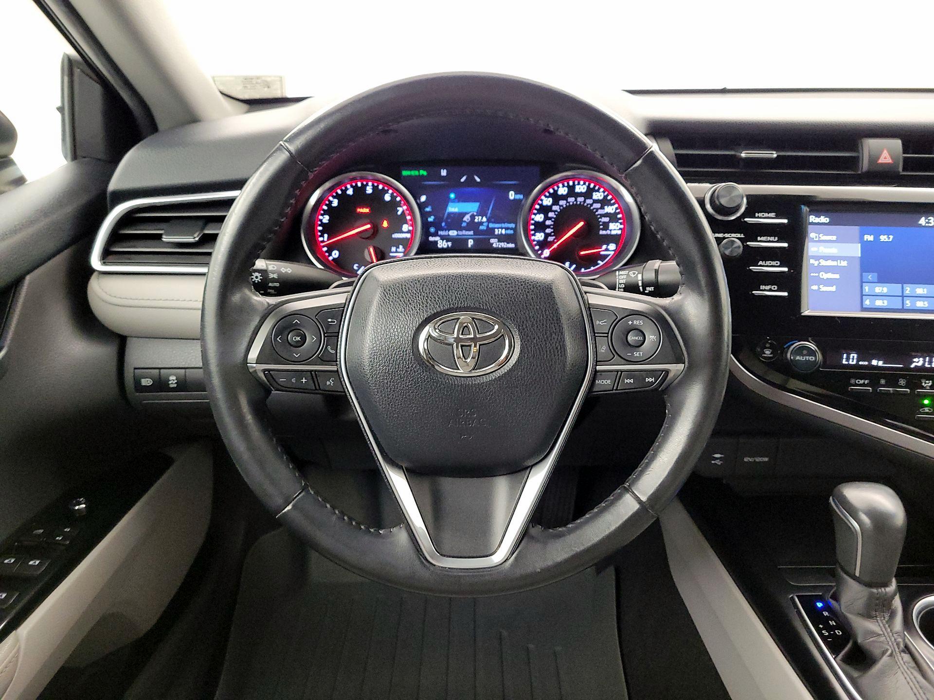 Thumbnail: 2018 Toyota Camry - 10