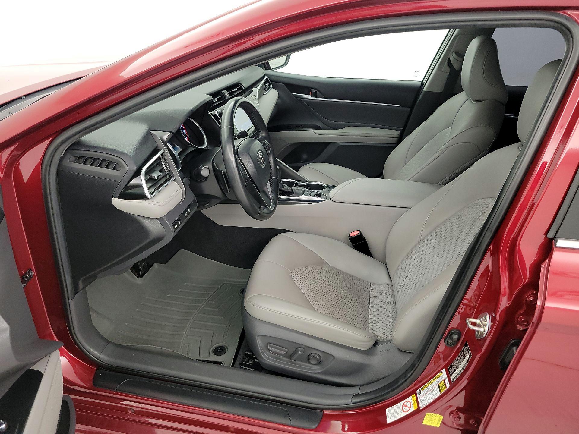 Thumbnail: 2018 Toyota Camry - 11