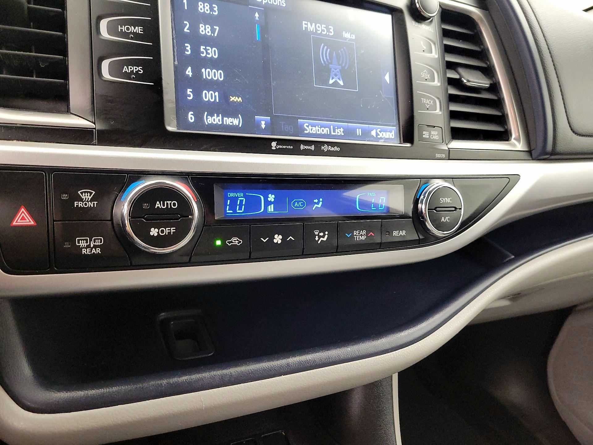 Thumbnail: 2018 Toyota Highlander - 16