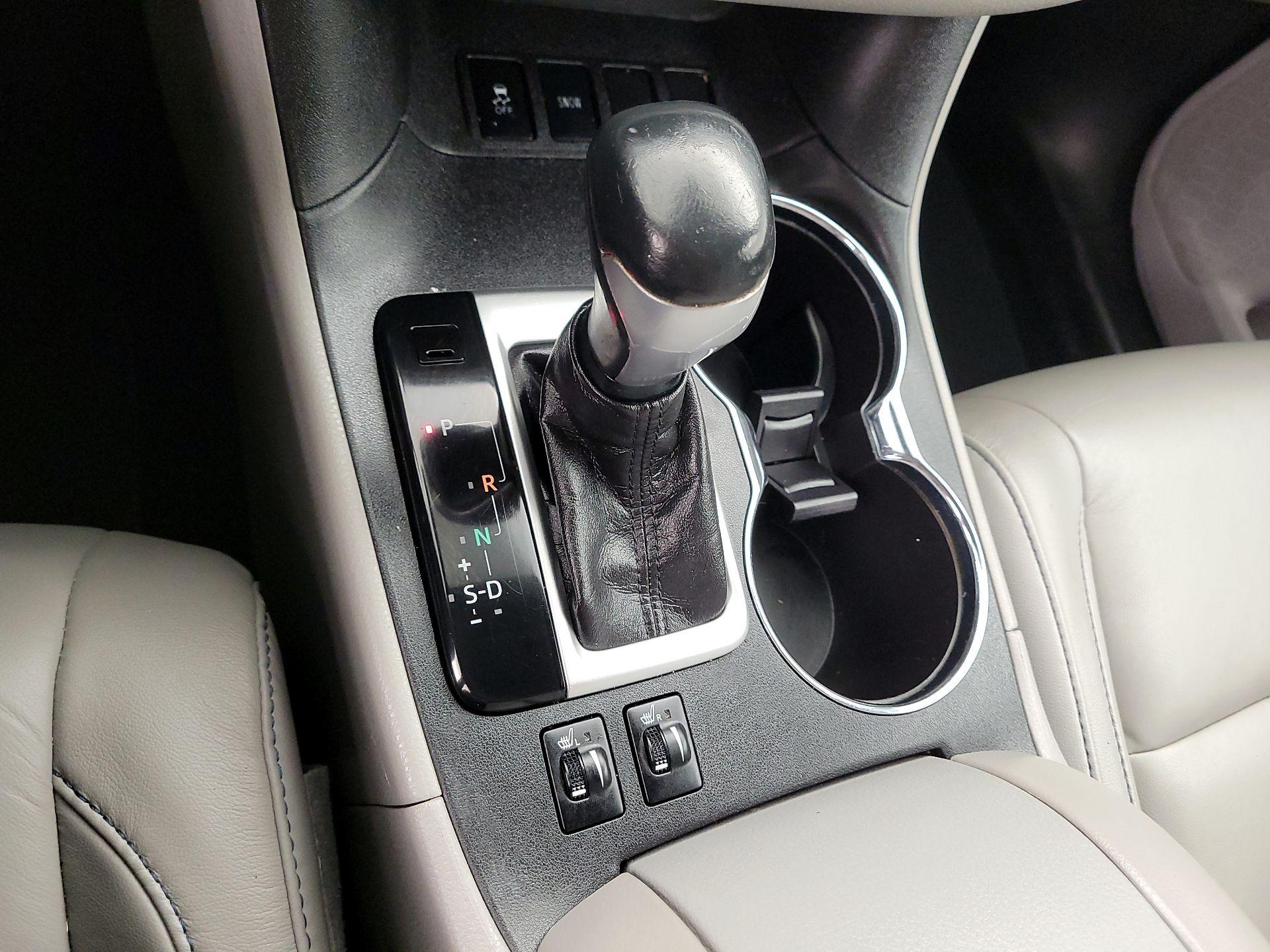 Thumbnail: 2018 Toyota Highlander - 17