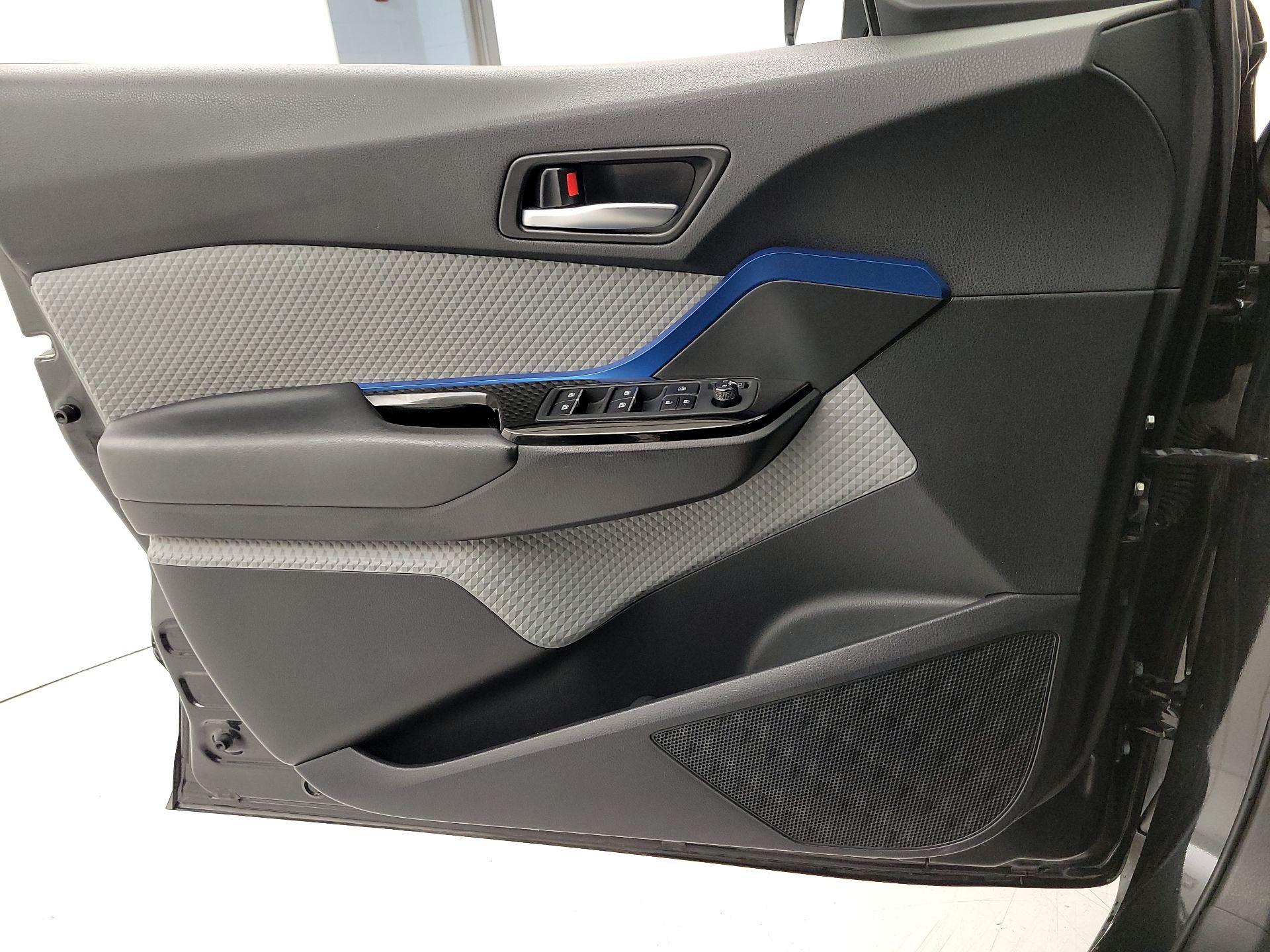 Thumbnail: 2019 Toyota C-HR - 12
