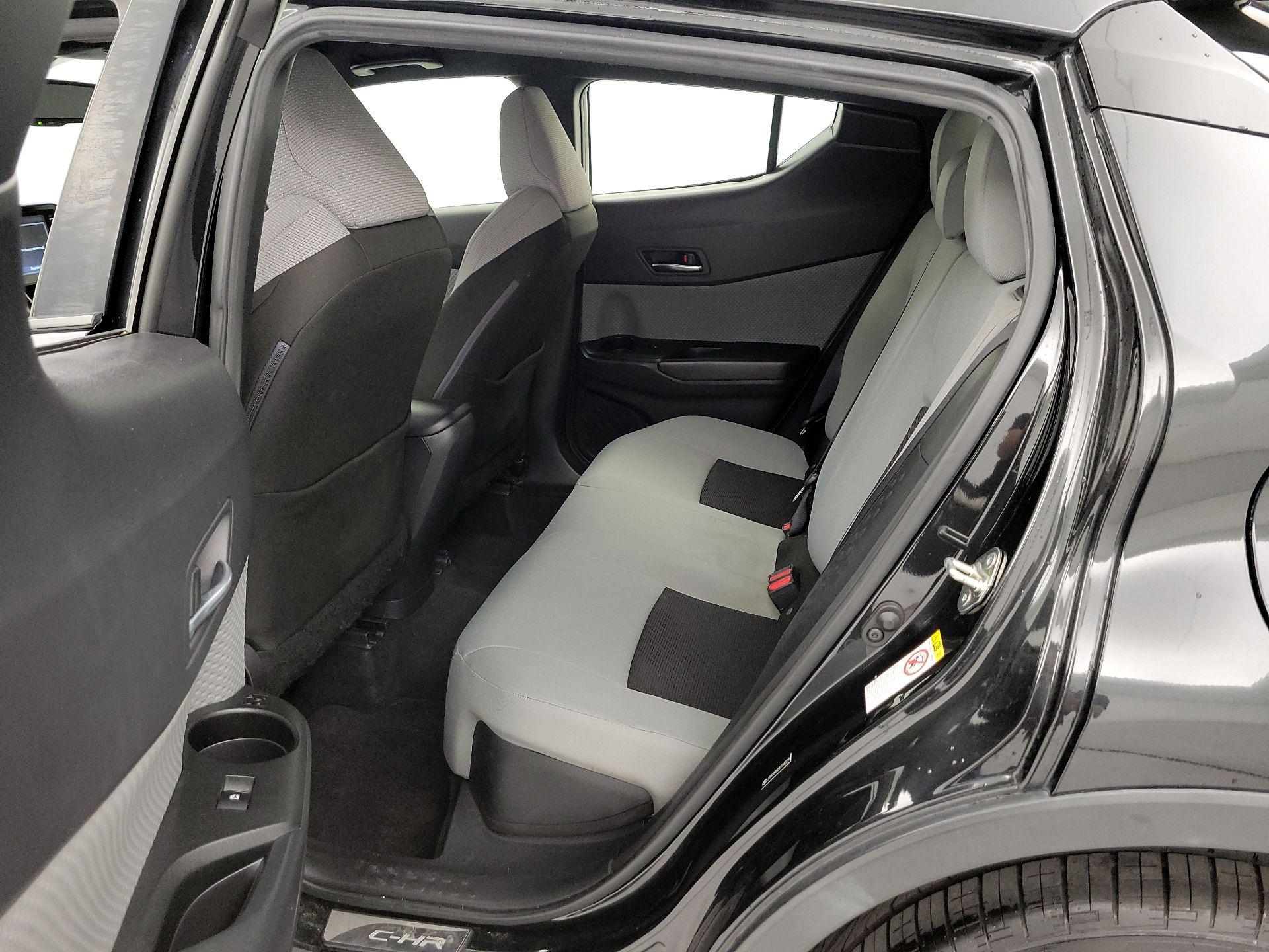 Thumbnail: 2019 Toyota C-HR - 18