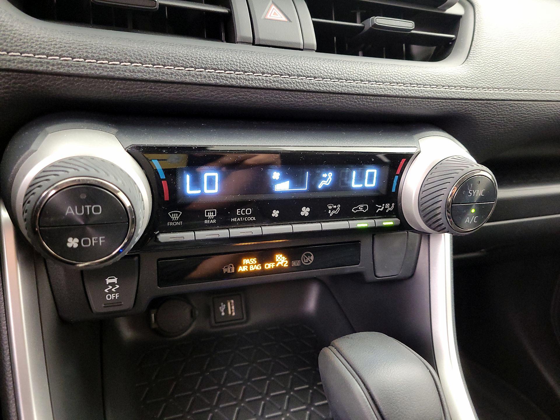 Thumbnail: 2024 Toyota RAV4 - 16