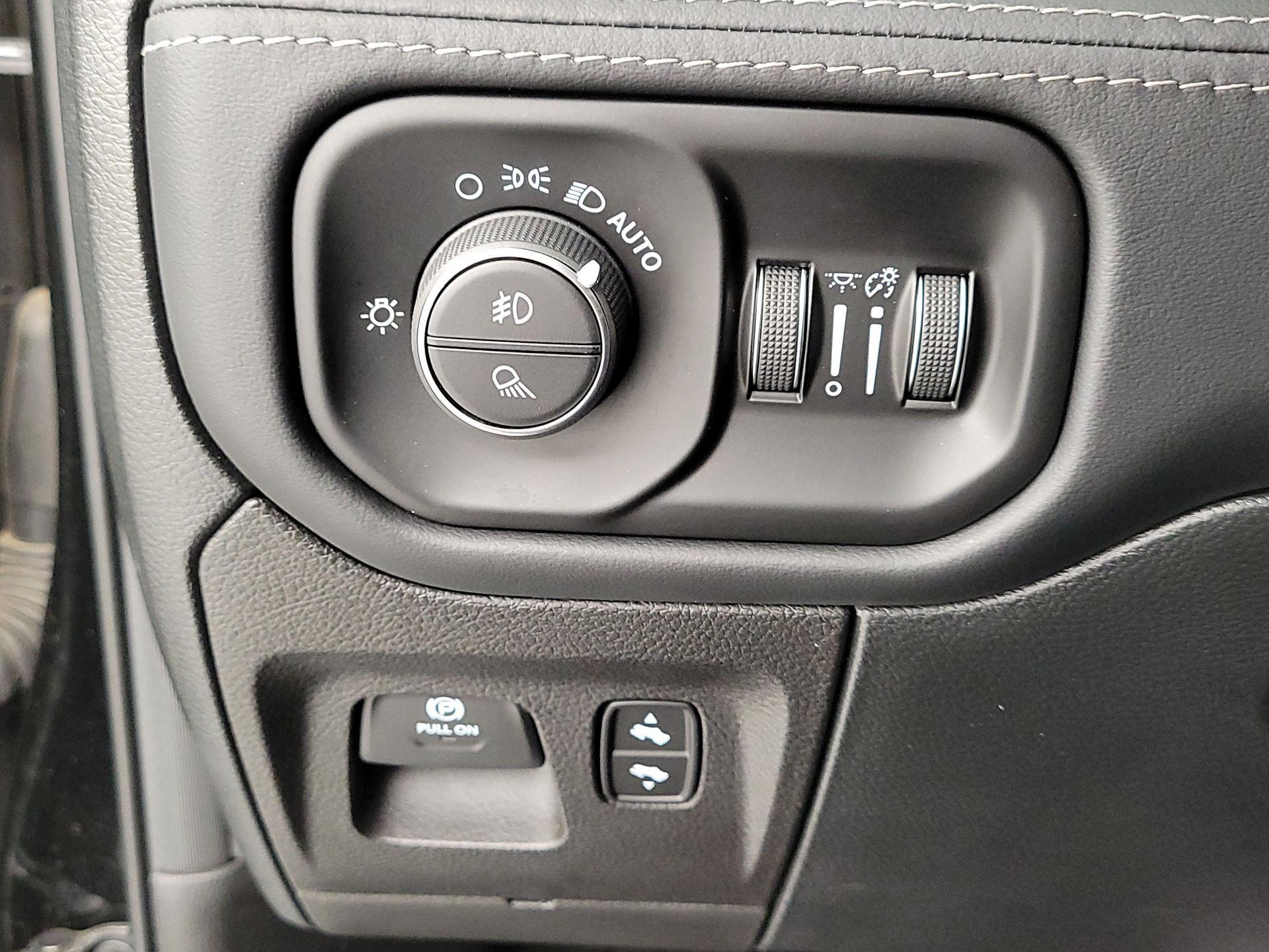 Thumbnail: 2021 RAM 1500 - 13