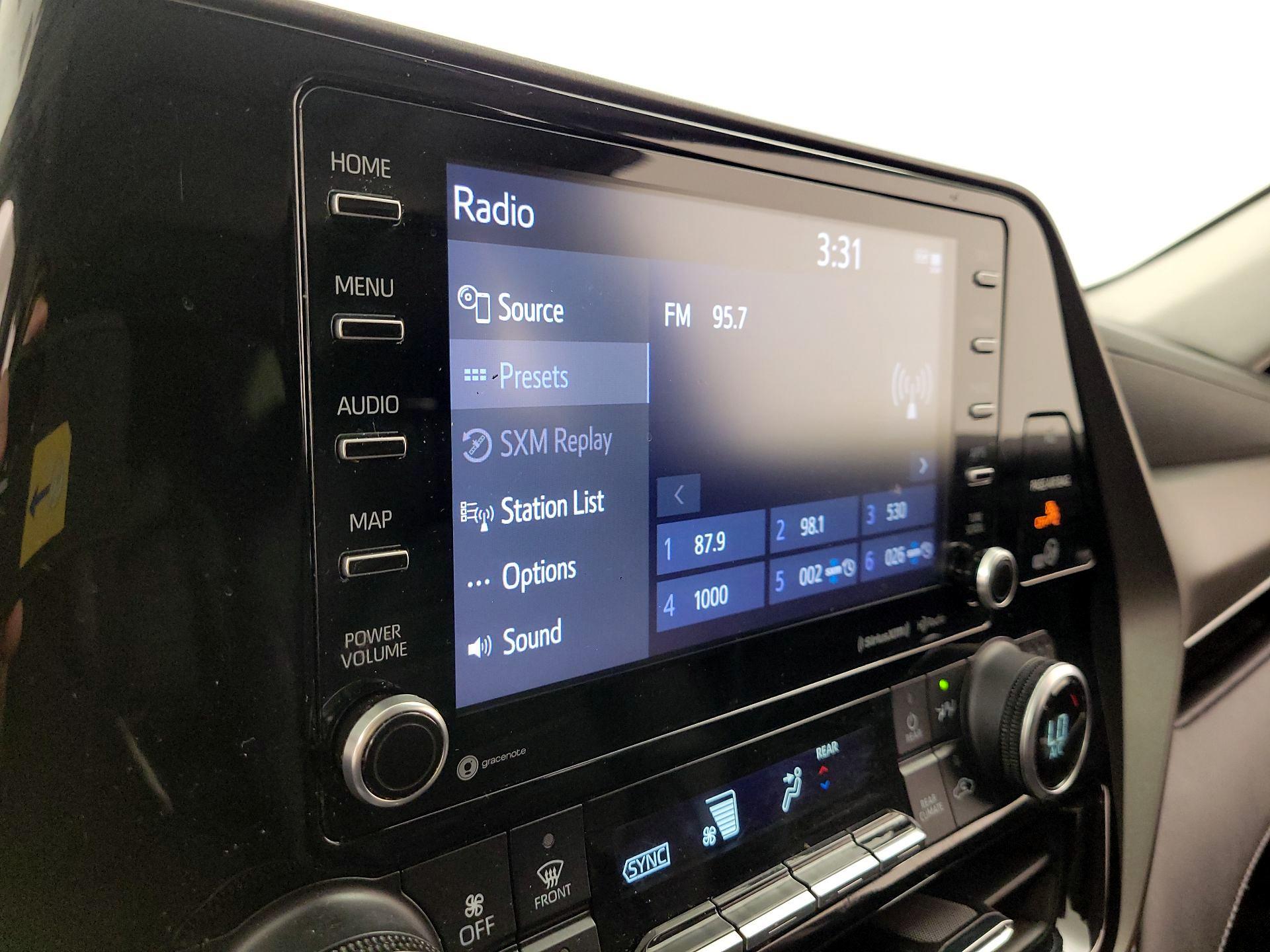 Thumbnail: 2021 Toyota Highlander - 15