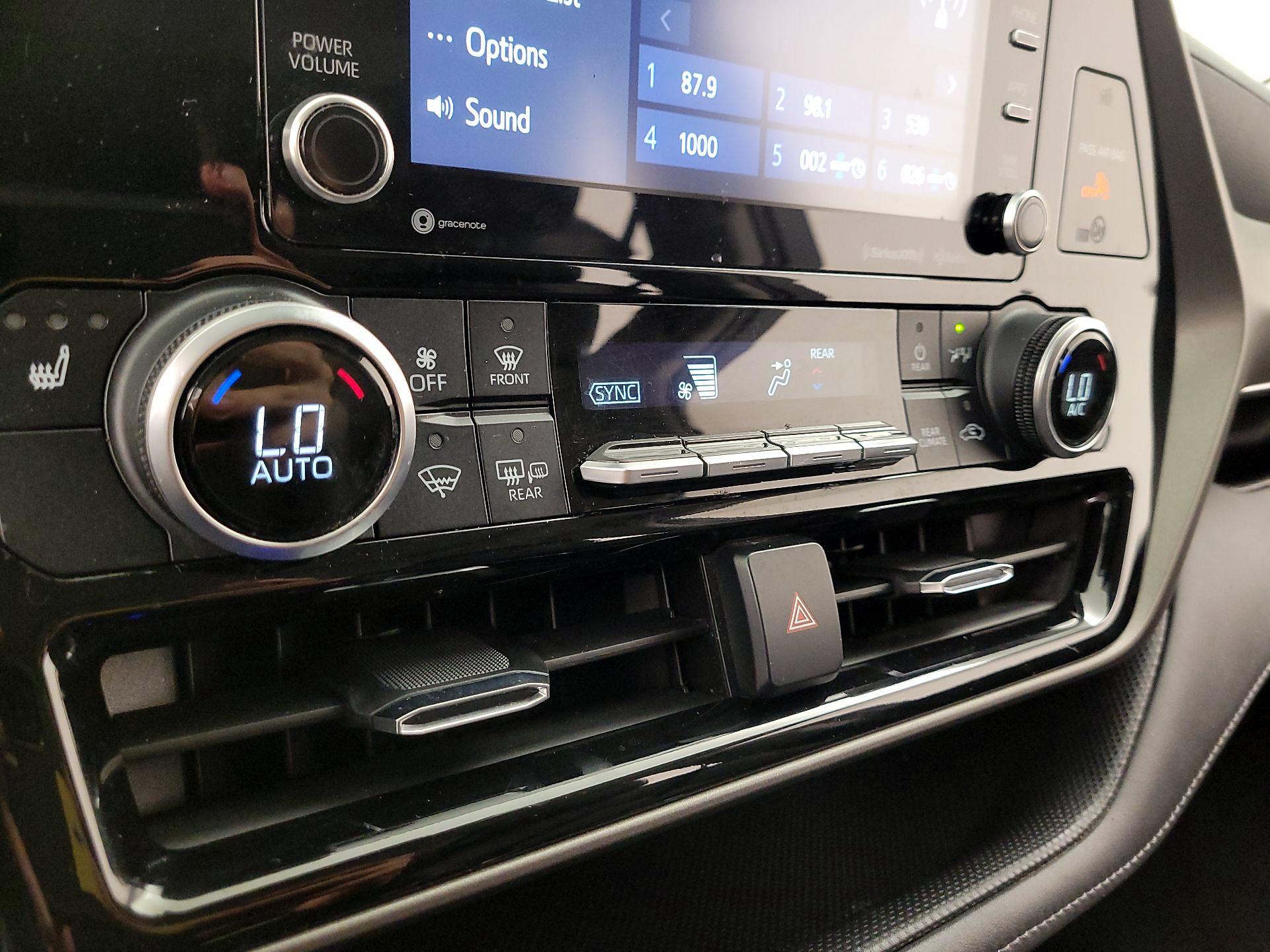 Thumbnail: 2021 Toyota Highlander - 16