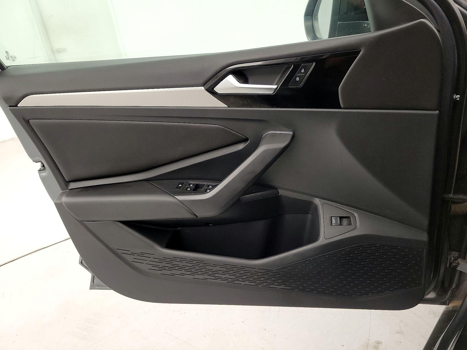 Thumbnail: 2020 Volkswagen Jetta - 12