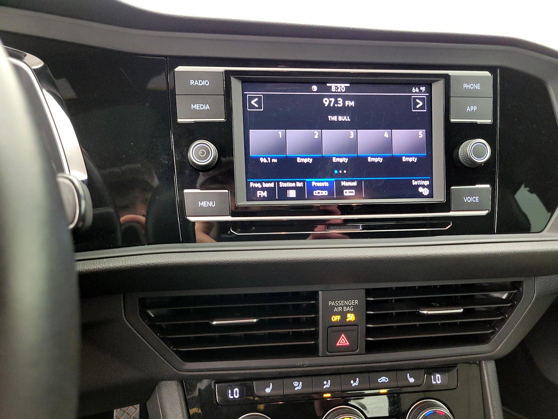 Thumbnail: 2020 Volkswagen Jetta - 15