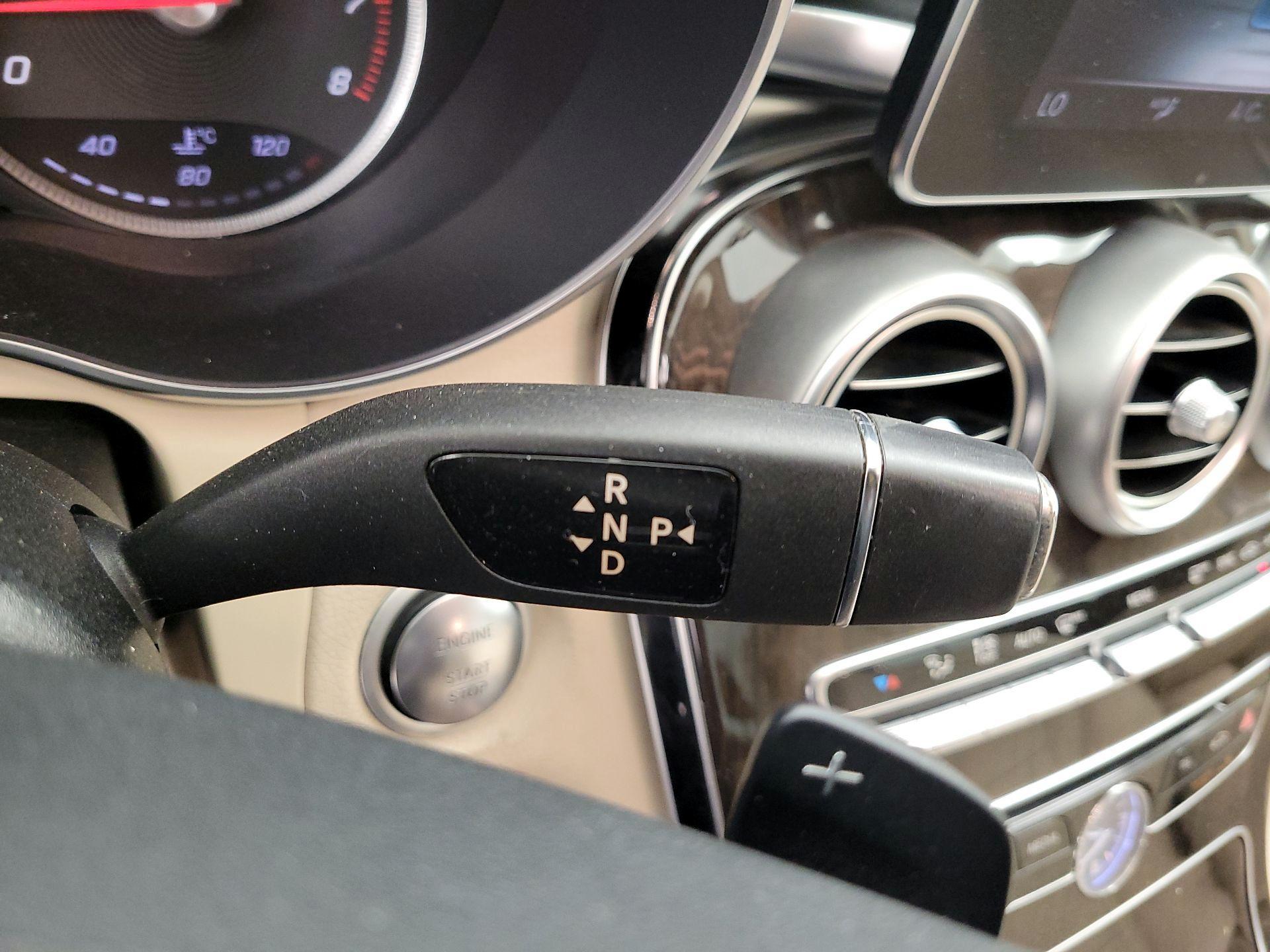 Thumbnail: 2015 Mercedes-Benz C-Class - 18