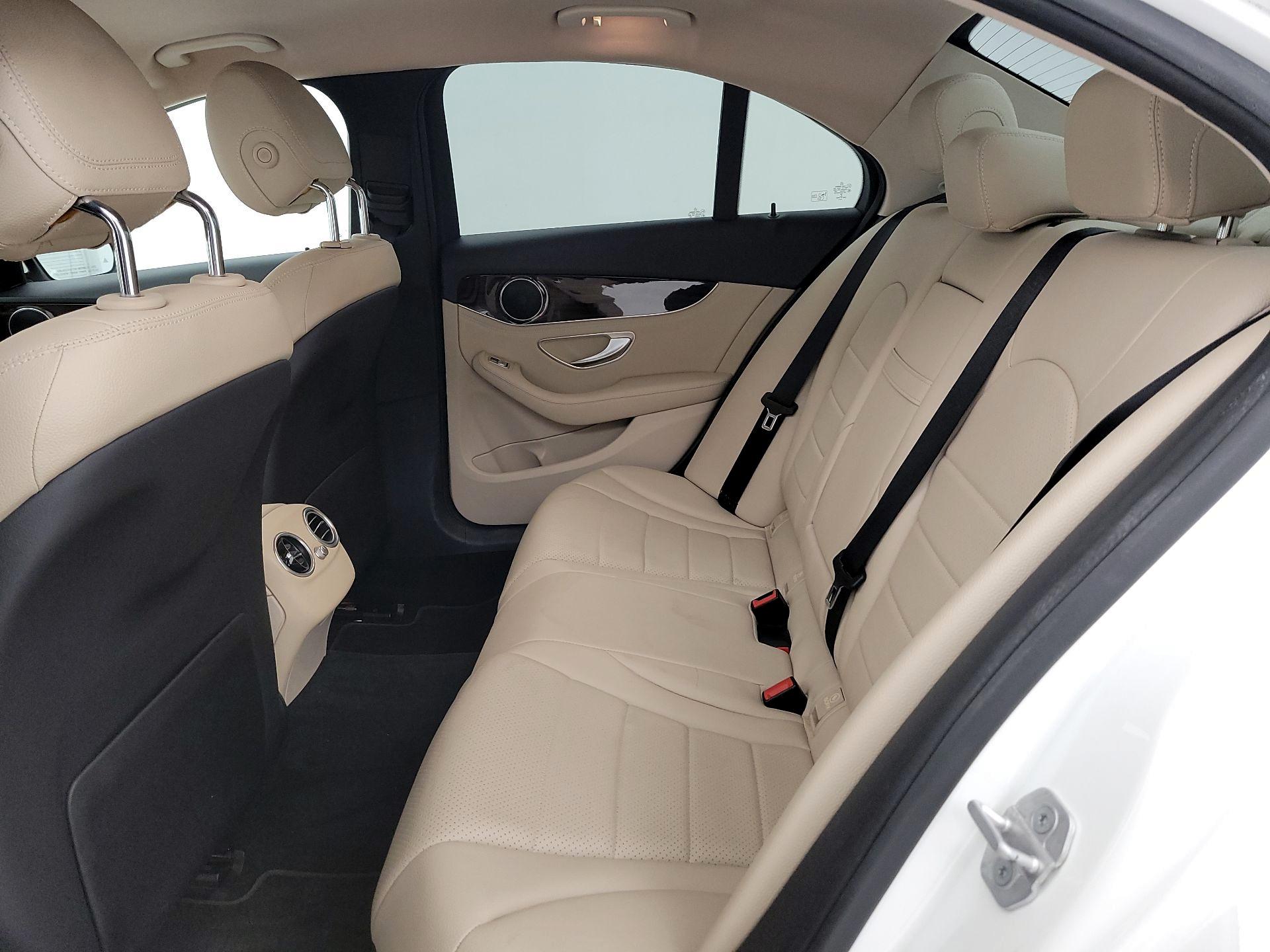 Thumbnail: 2015 Mercedes-Benz C-Class - 20