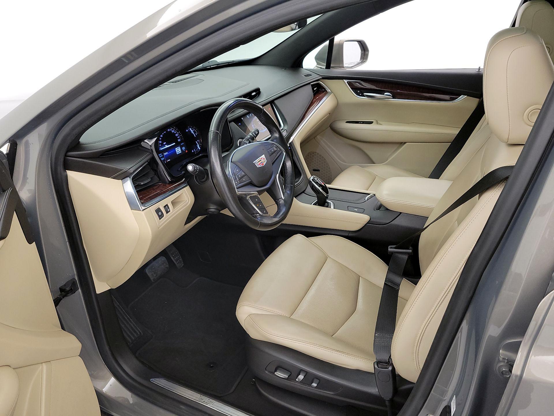 Thumbnail: 2018 Cadillac XT5 - 11