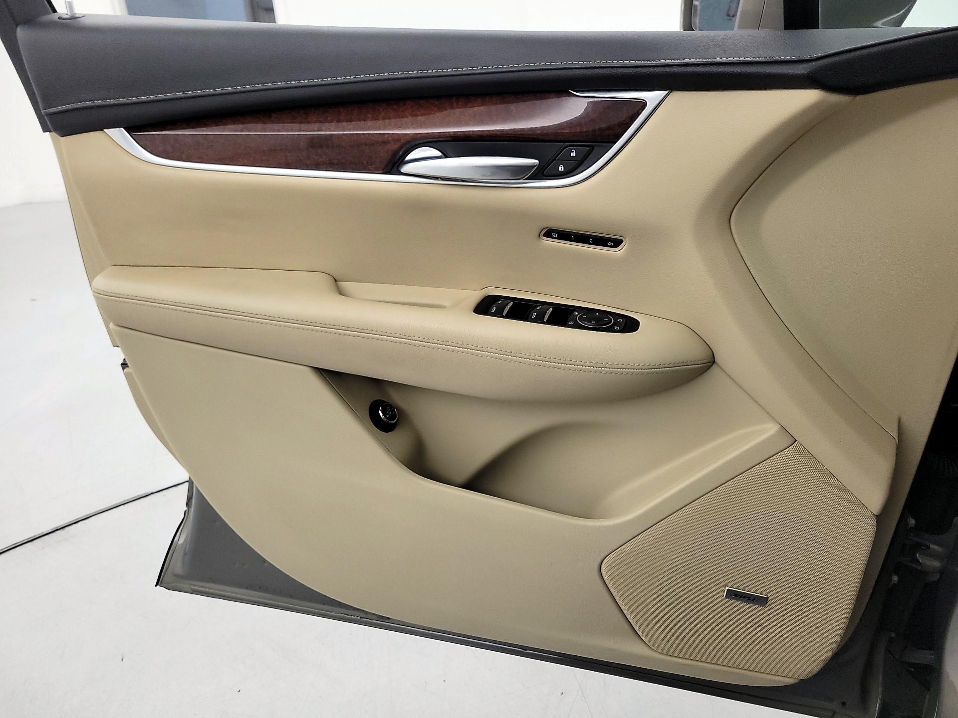Thumbnail: 2018 Cadillac XT5 - 12