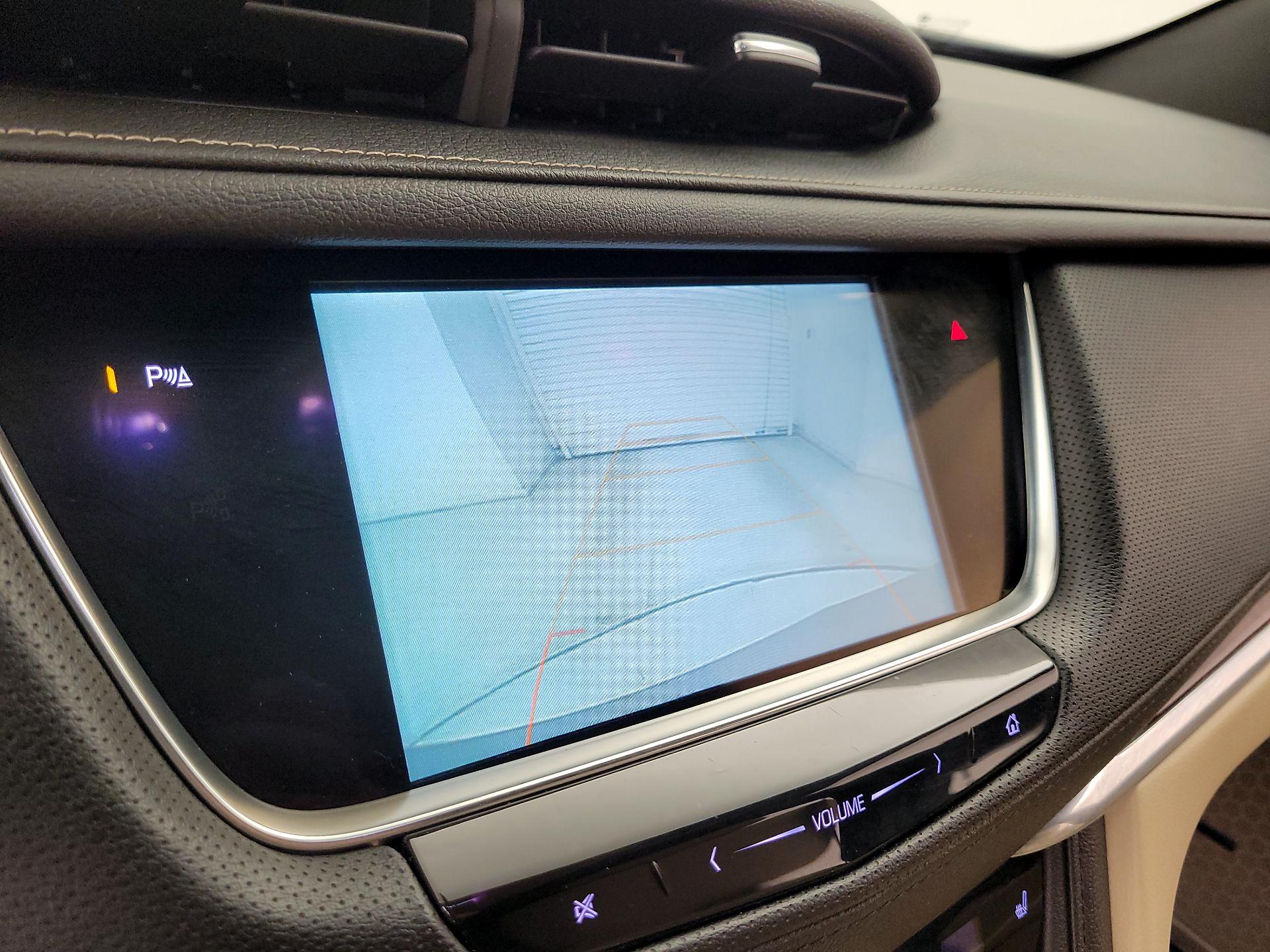 Thumbnail: 2018 Cadillac XT5 - 15