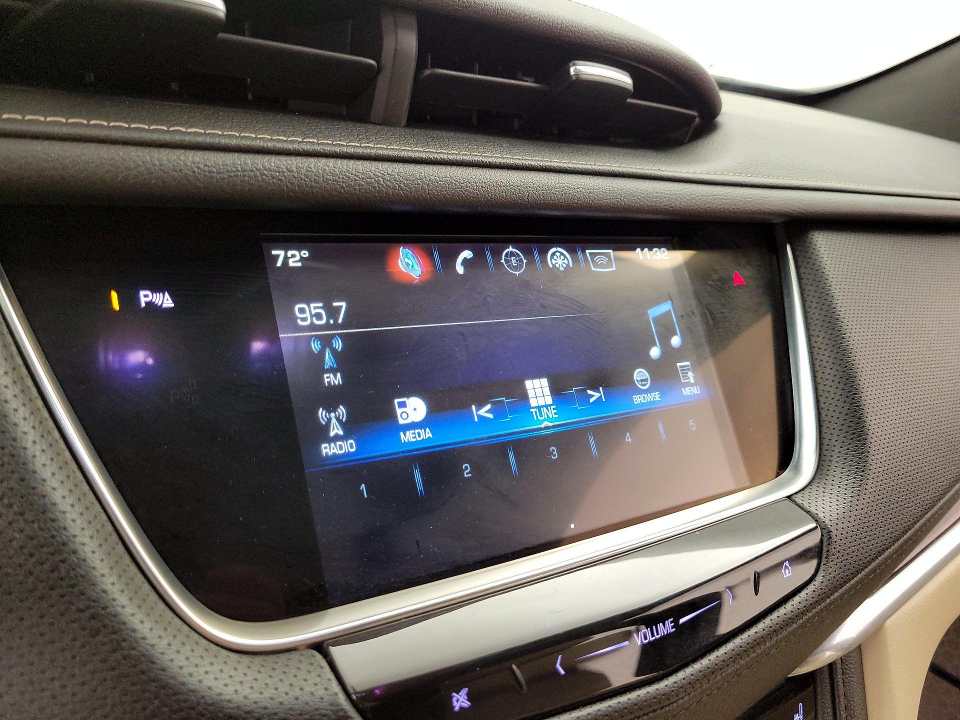 Thumbnail: 2018 Cadillac XT5 - 16