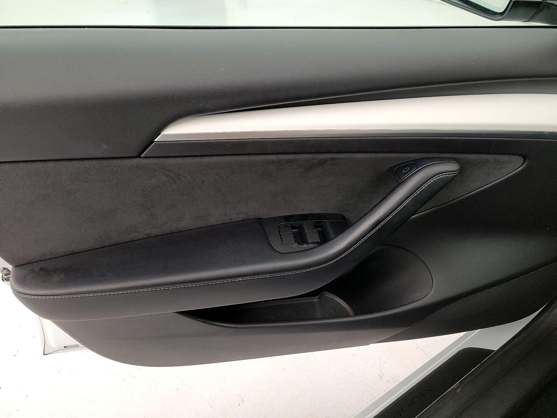 Thumbnail: 2021 Tesla Model 3 - 12