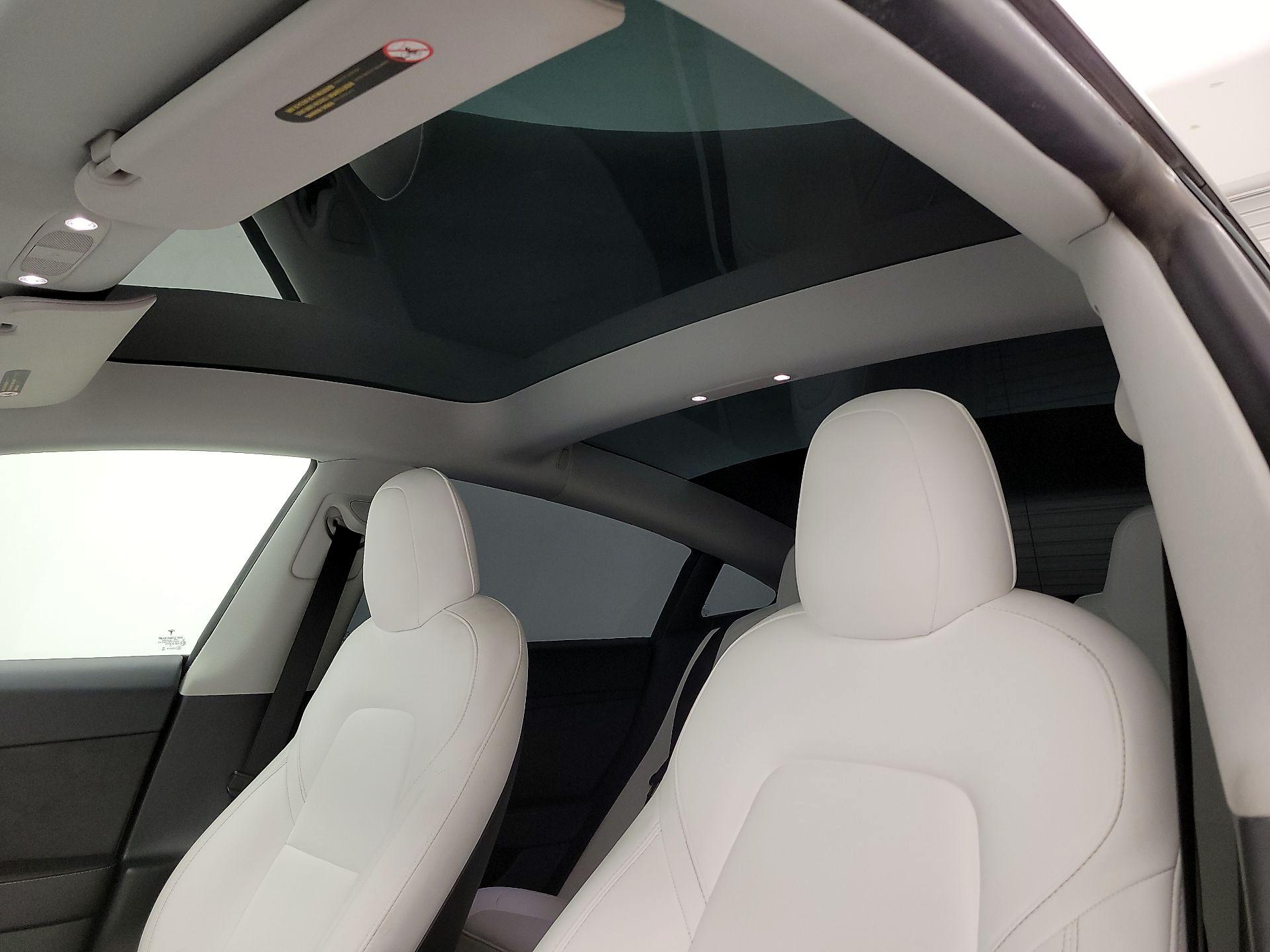 Thumbnail: 2021 Tesla Model 3 - 19