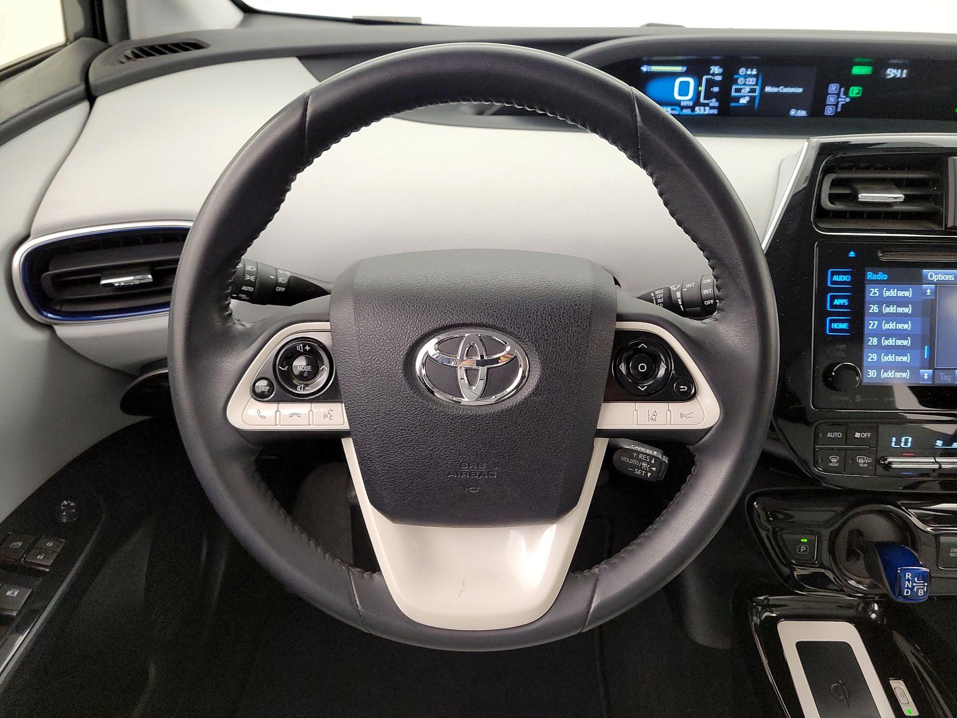 Thumbnail: 2017 Toyota Prius - 10