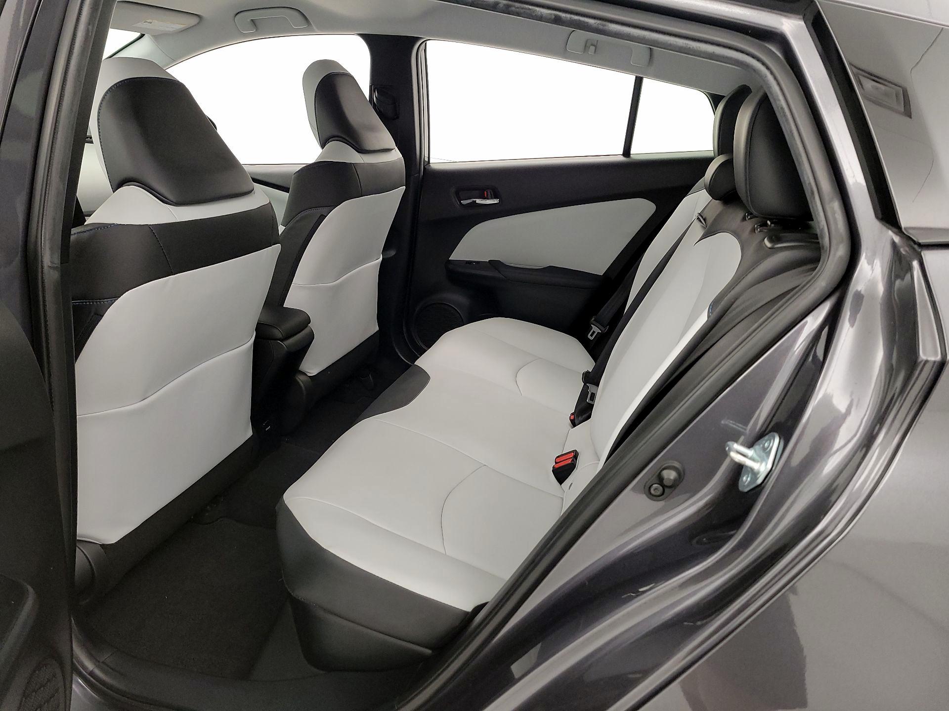 Thumbnail: 2017 Toyota Prius - 20