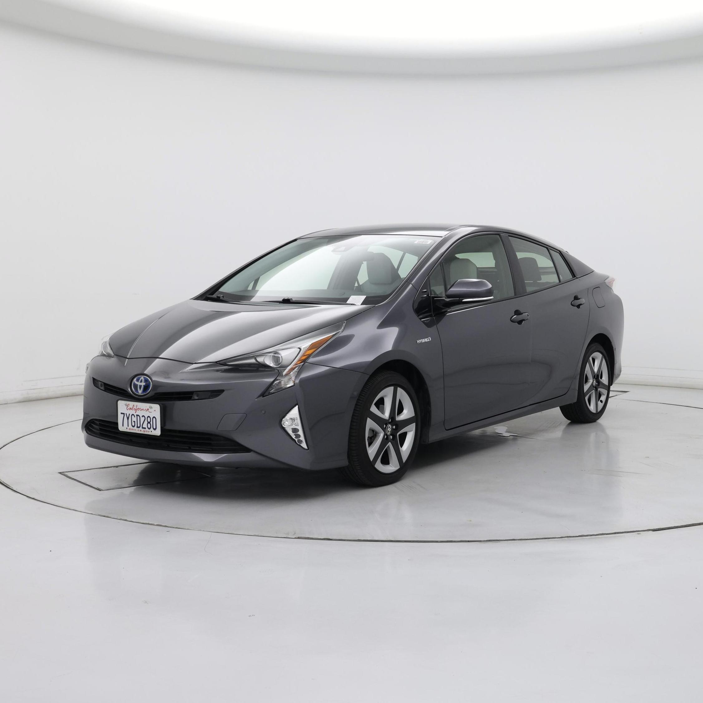 Thumbnail: 2017 Toyota Prius - 4