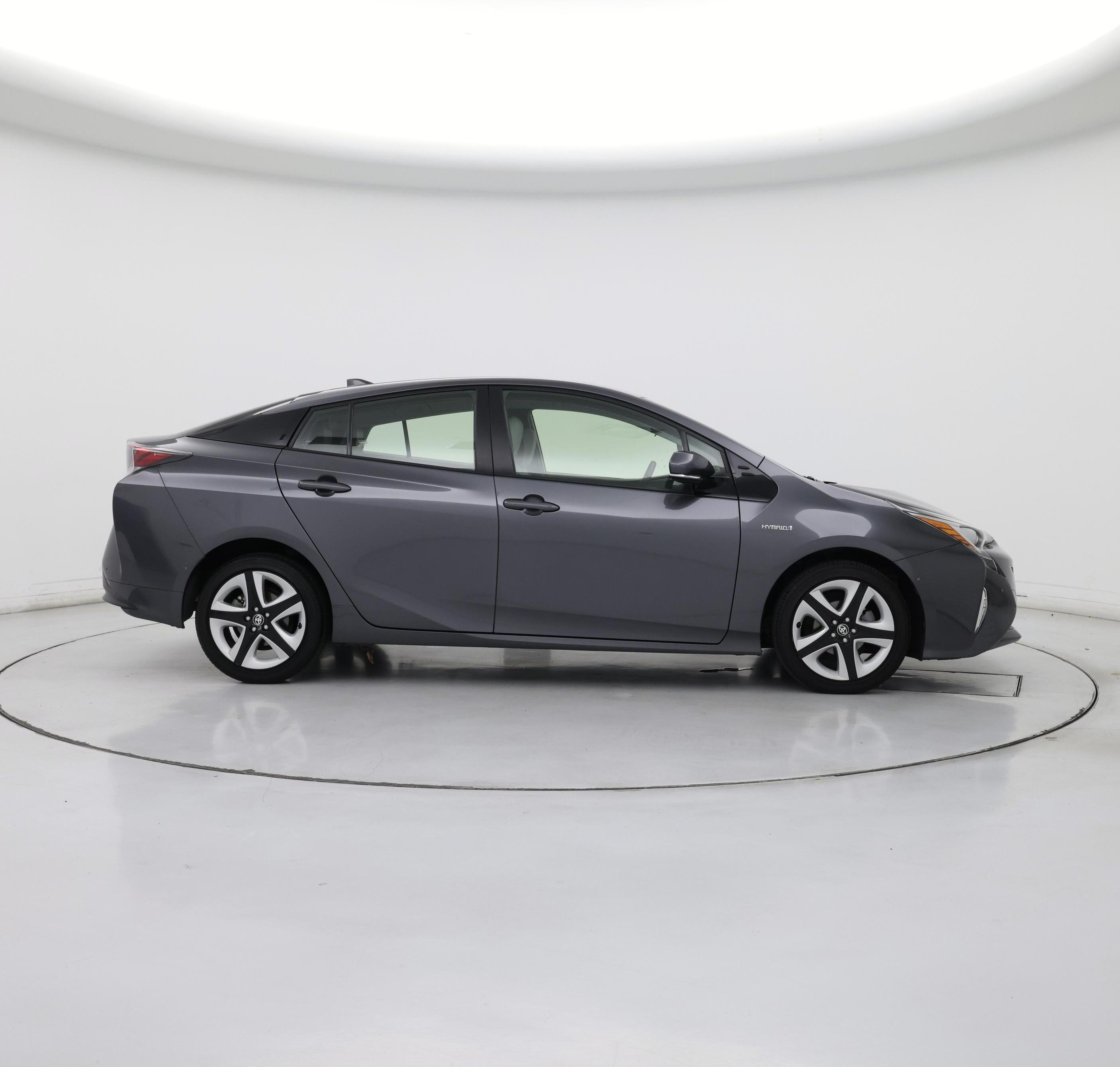 Thumbnail: 2017 Toyota Prius - 7