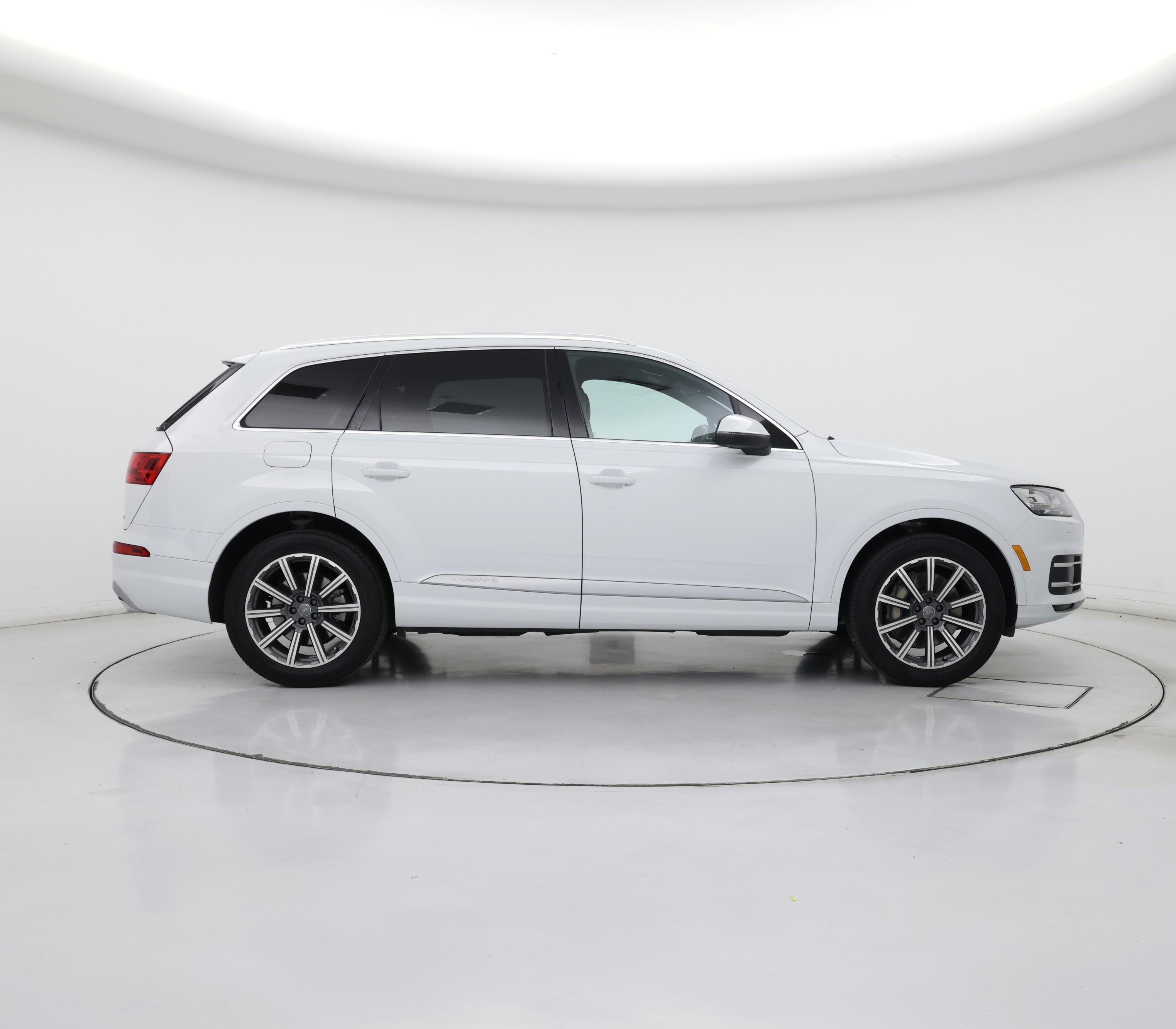 Thumbnail: 2019 Audi Q7 - 7