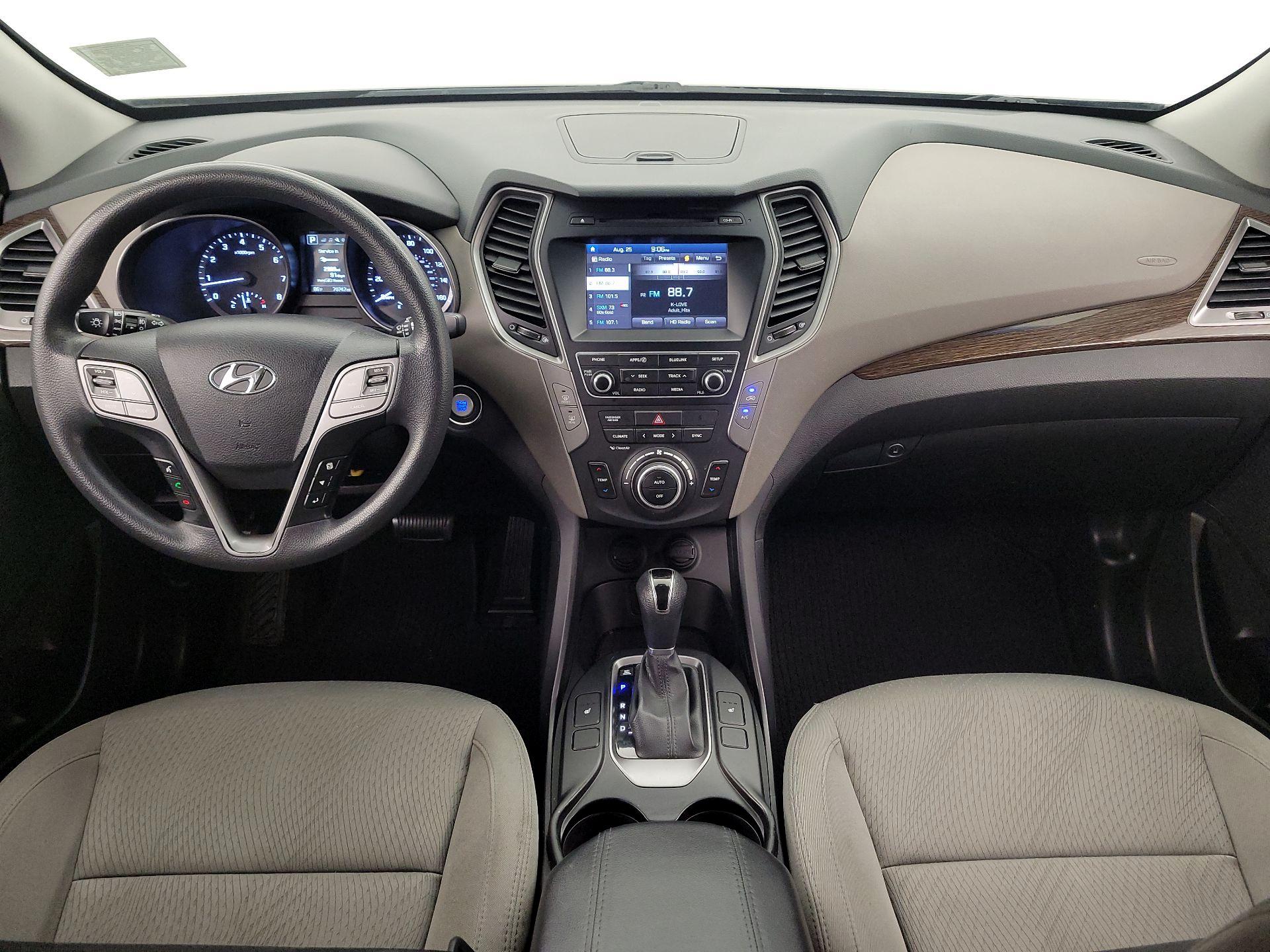 Thumbnail: 2017 Hyundai Santa Fe - 9