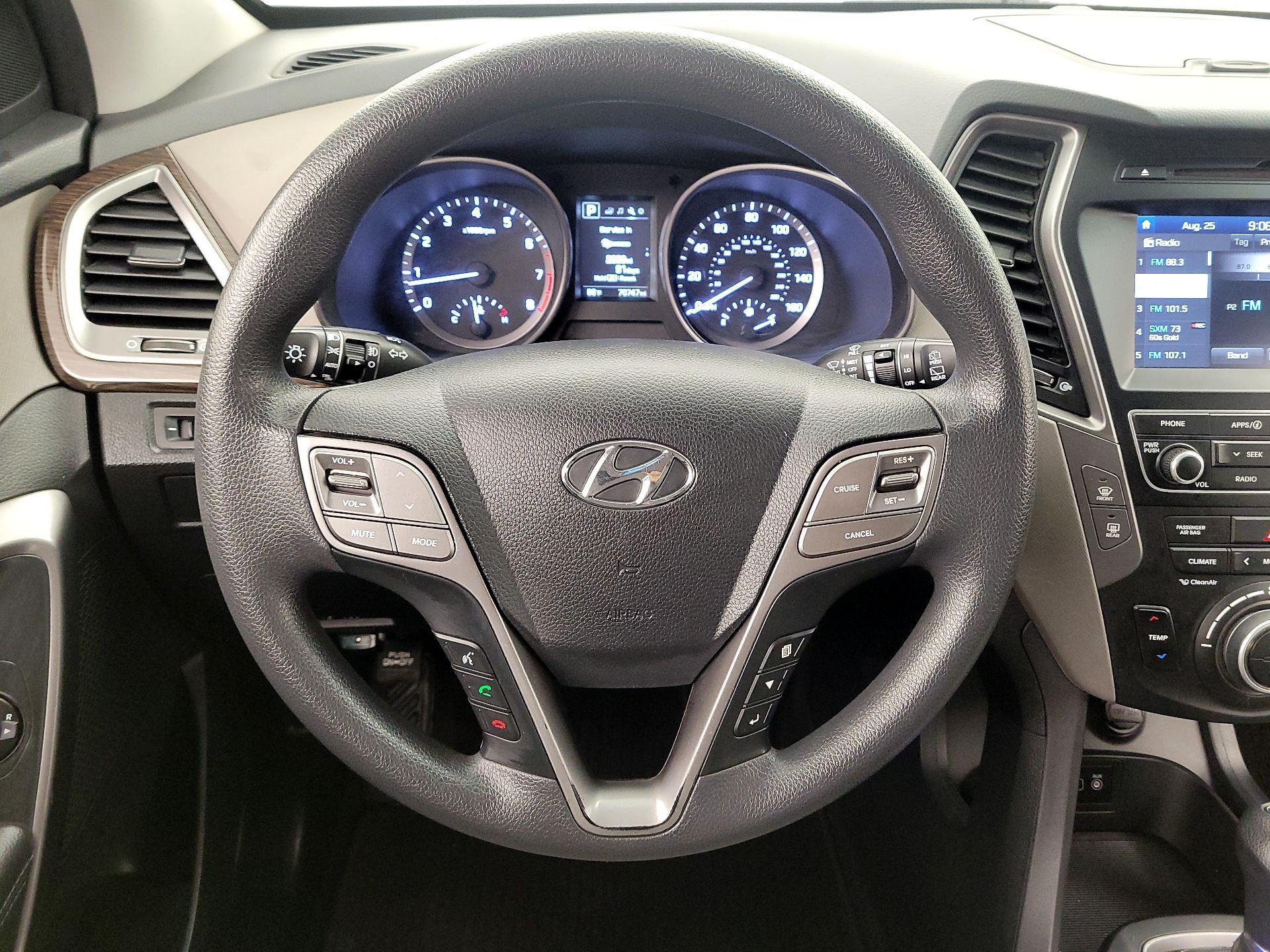 Thumbnail: 2017 Hyundai Santa Fe - 10