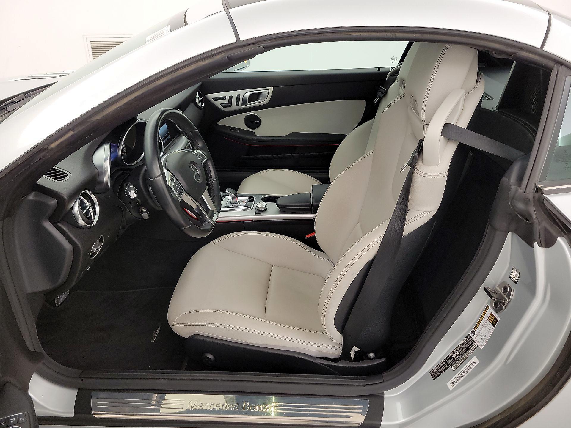 Thumbnail: 2016 Mercedes-Benz SLK - 11