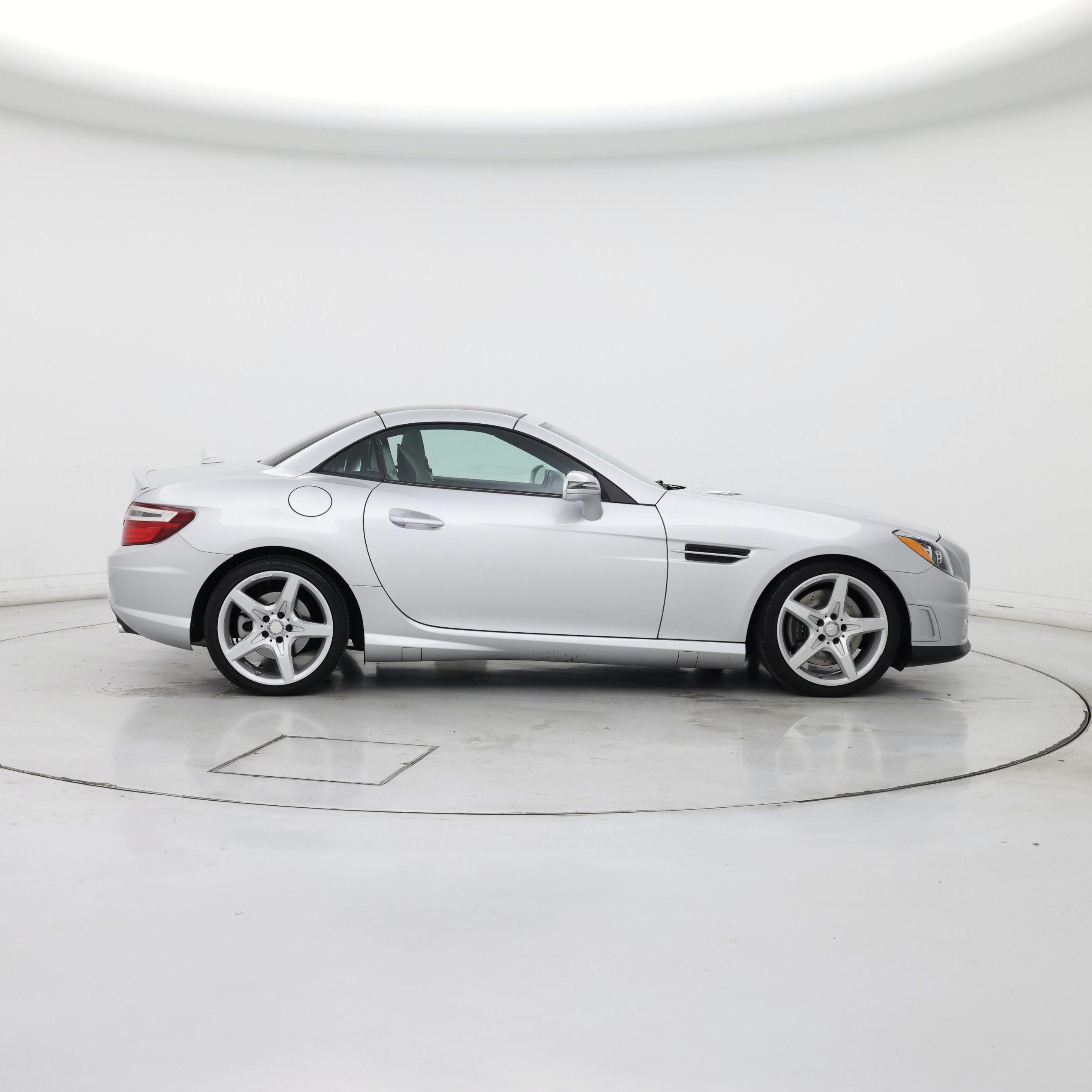 Thumbnail: 2016 Mercedes-Benz SLK - 7