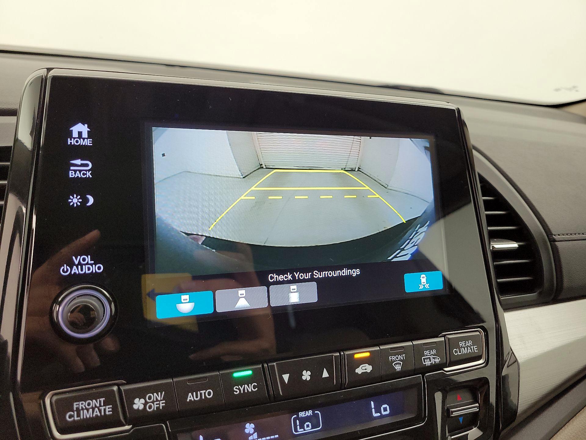 Thumbnail: 2018 Honda Odyssey - 14