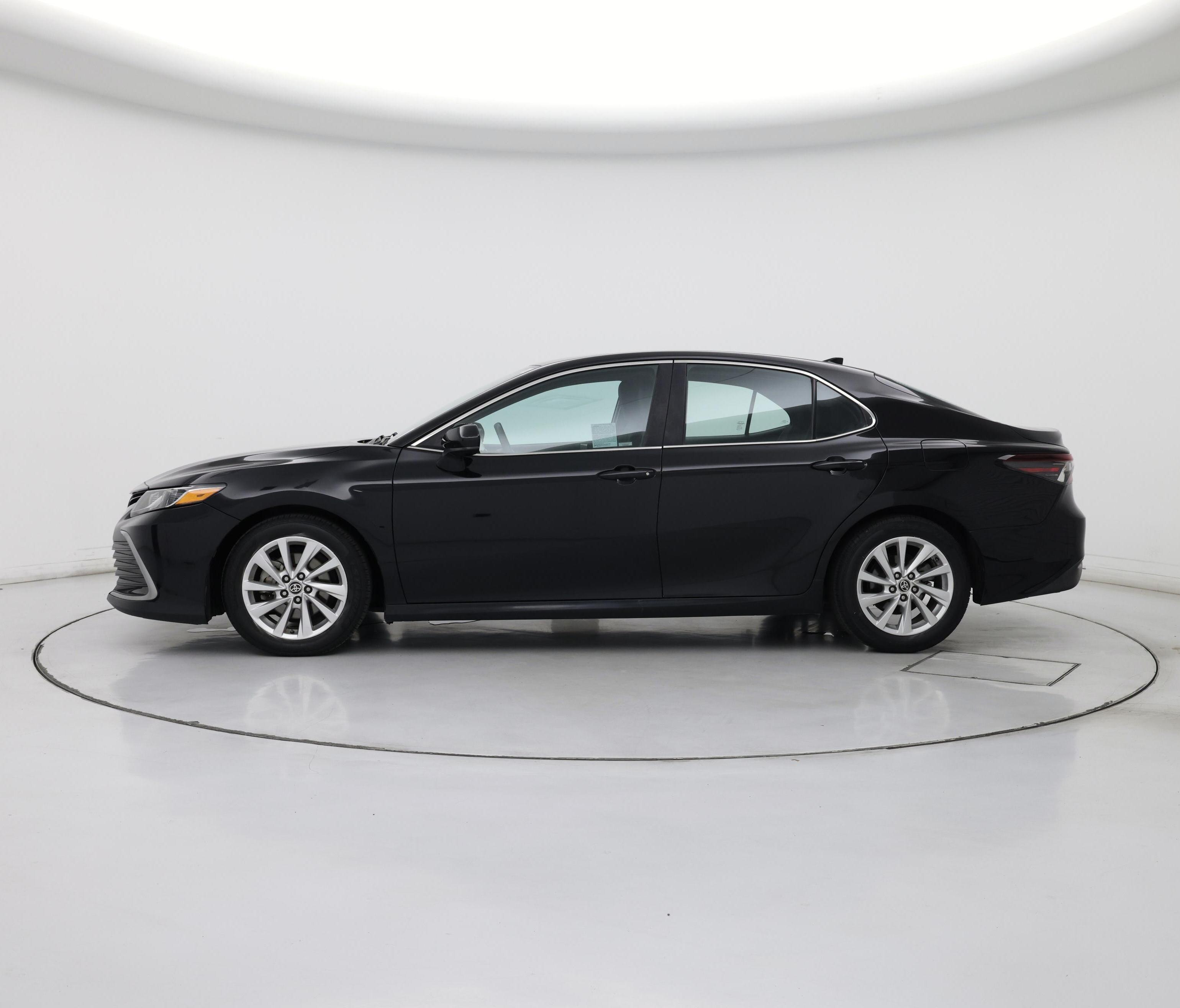 Thumbnail: 2021 Toyota Camry - 3
