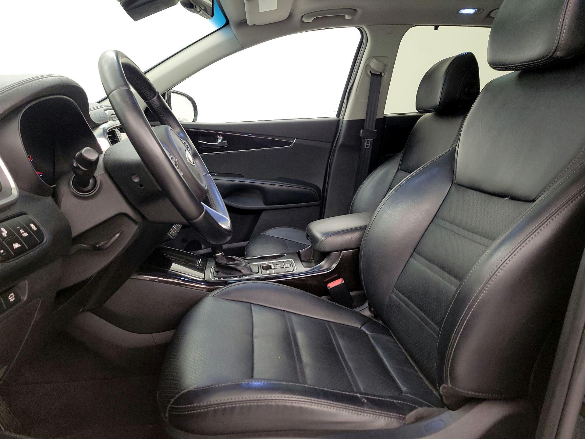 Thumbnail: 2017 Kia Sorento - 11