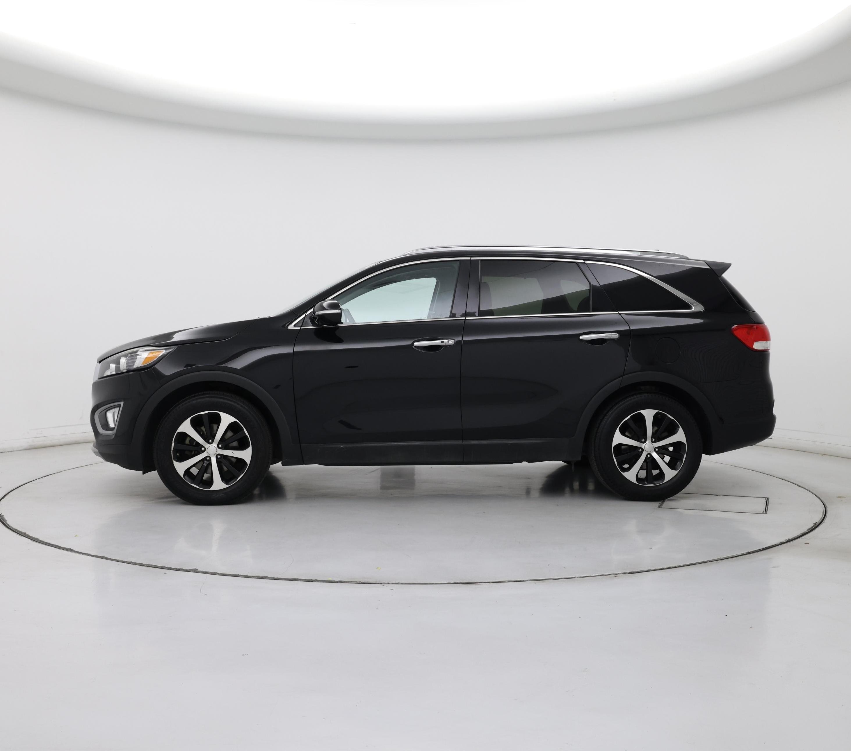 Thumbnail: 2017 Kia Sorento - 3