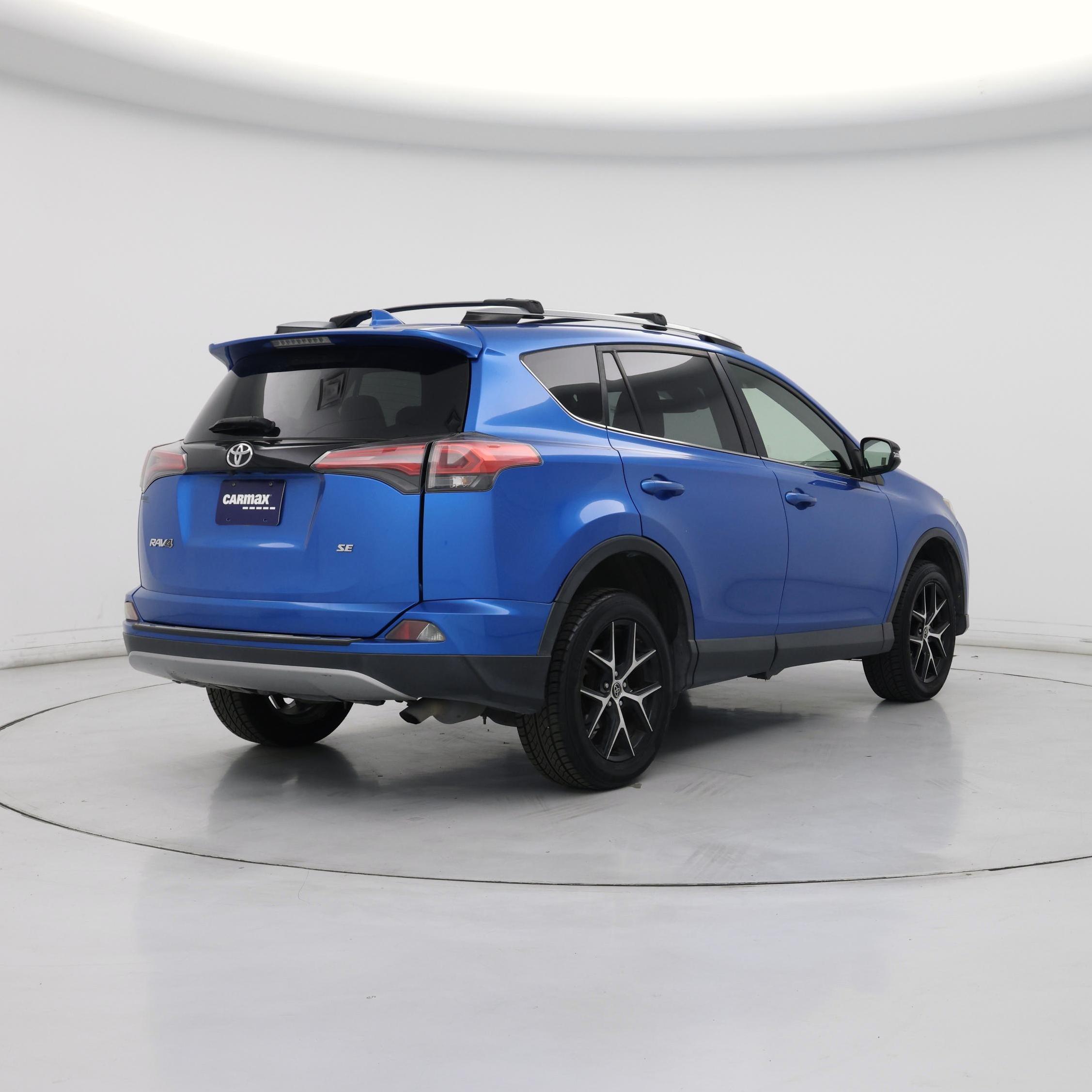 Thumbnail: 2018 Toyota RAV4 - 8