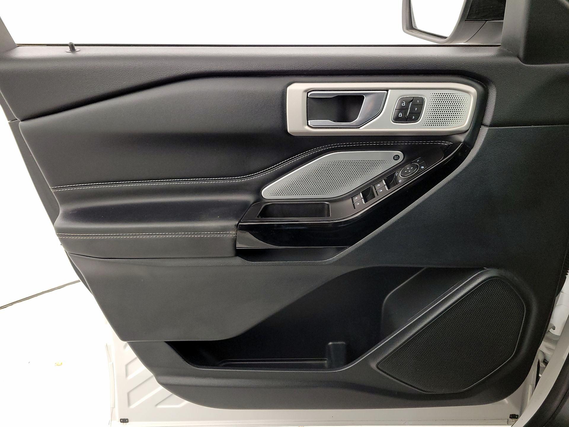 Thumbnail: 2021 Ford Explorer - 12
