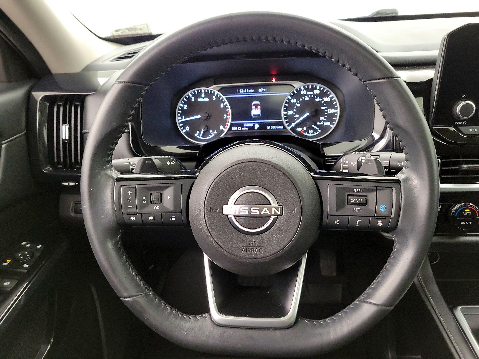 Thumbnail: 2022 Nissan Pathfinder - 10