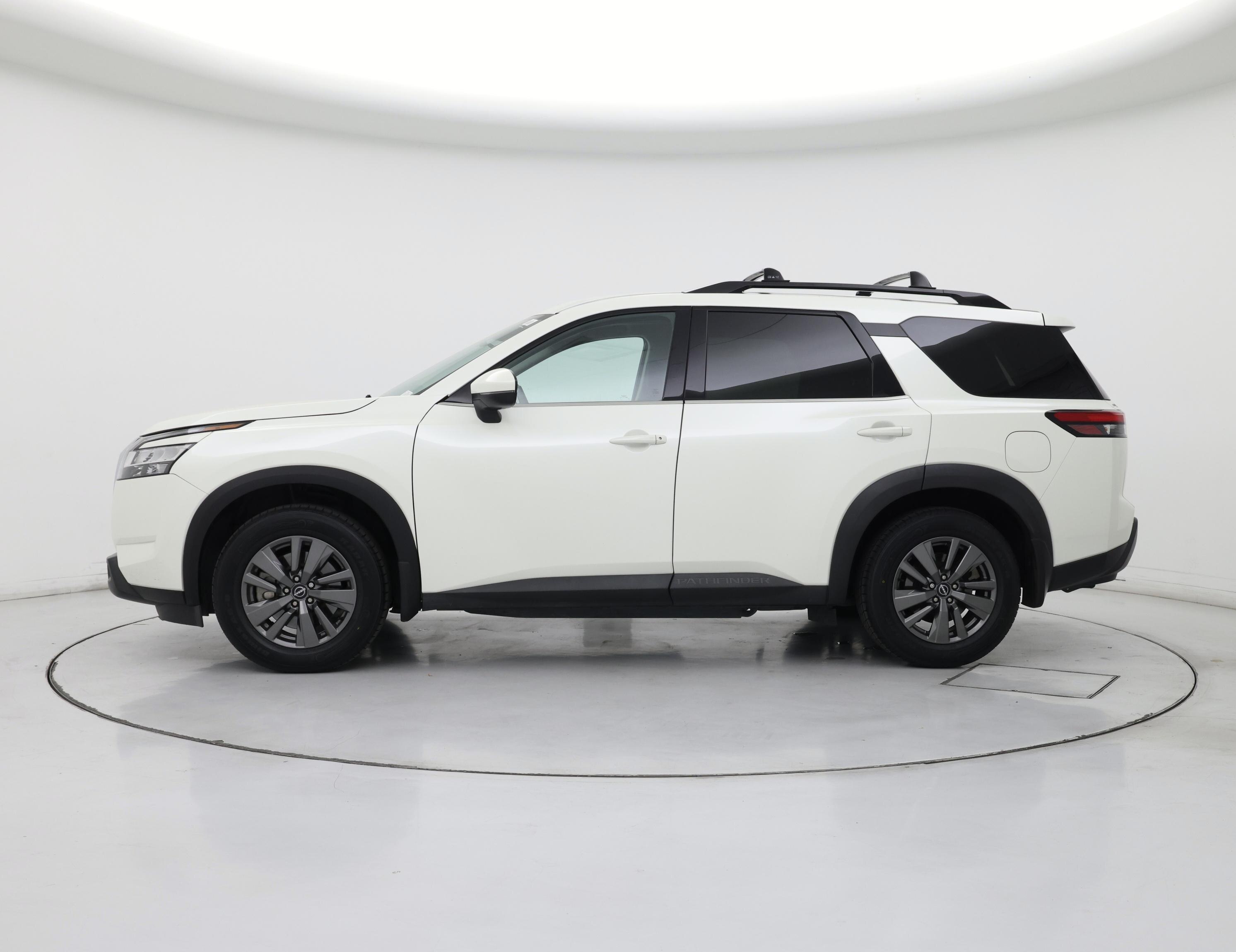 Thumbnail: 2022 Nissan Pathfinder - 3