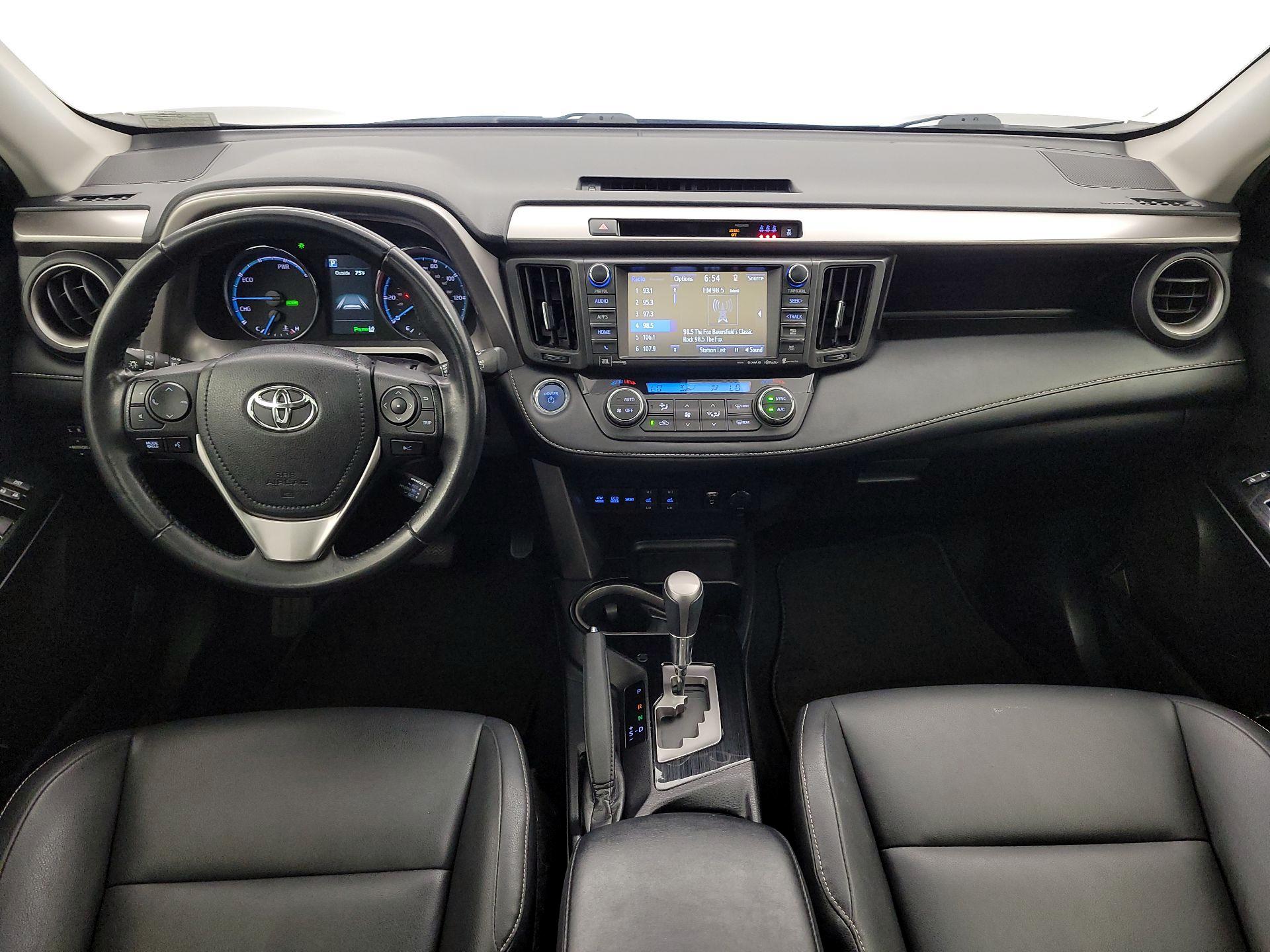 Thumbnail: 2018 Toyota RAV4 - 9
