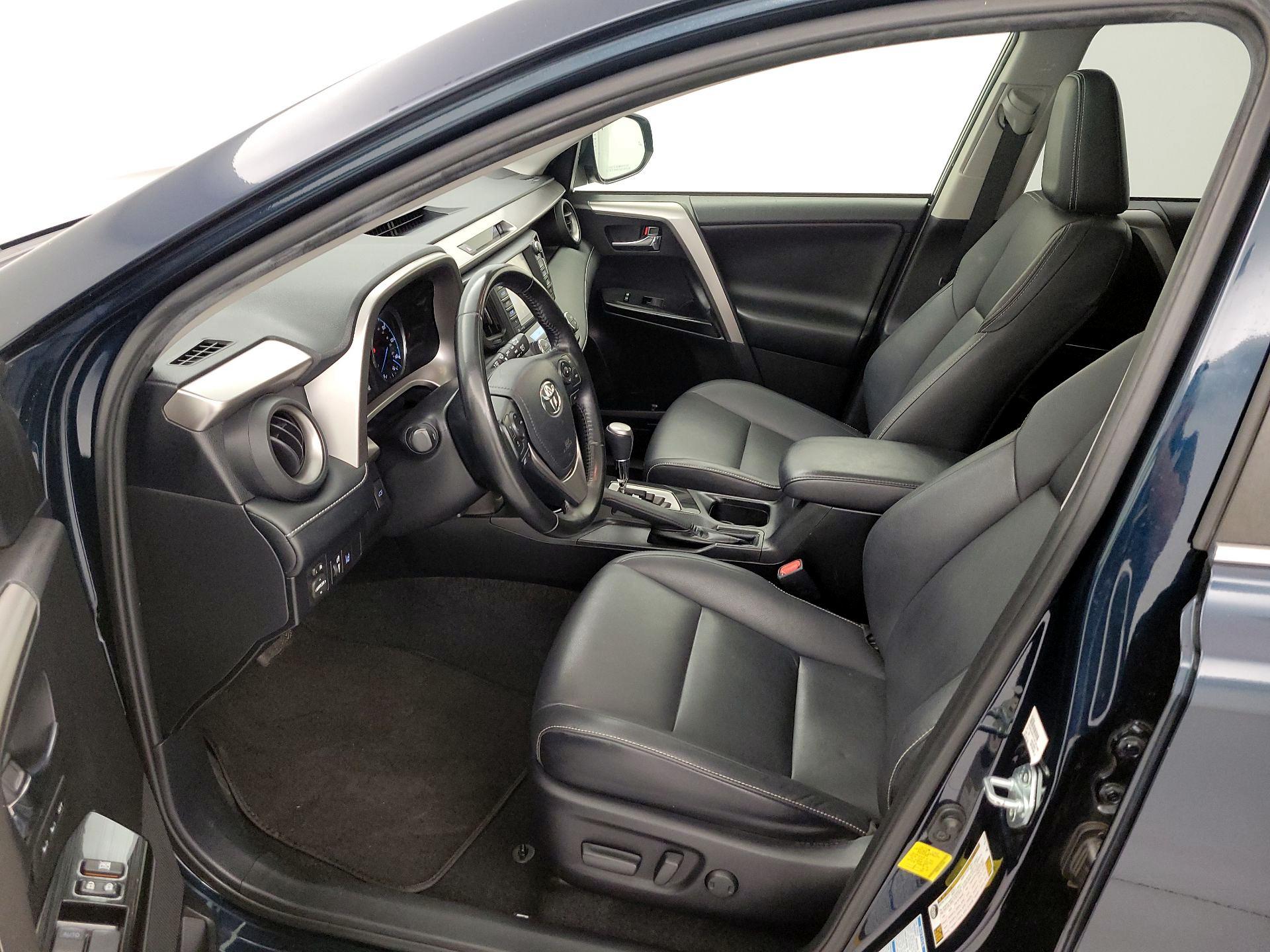 Thumbnail: 2018 Toyota RAV4 - 11