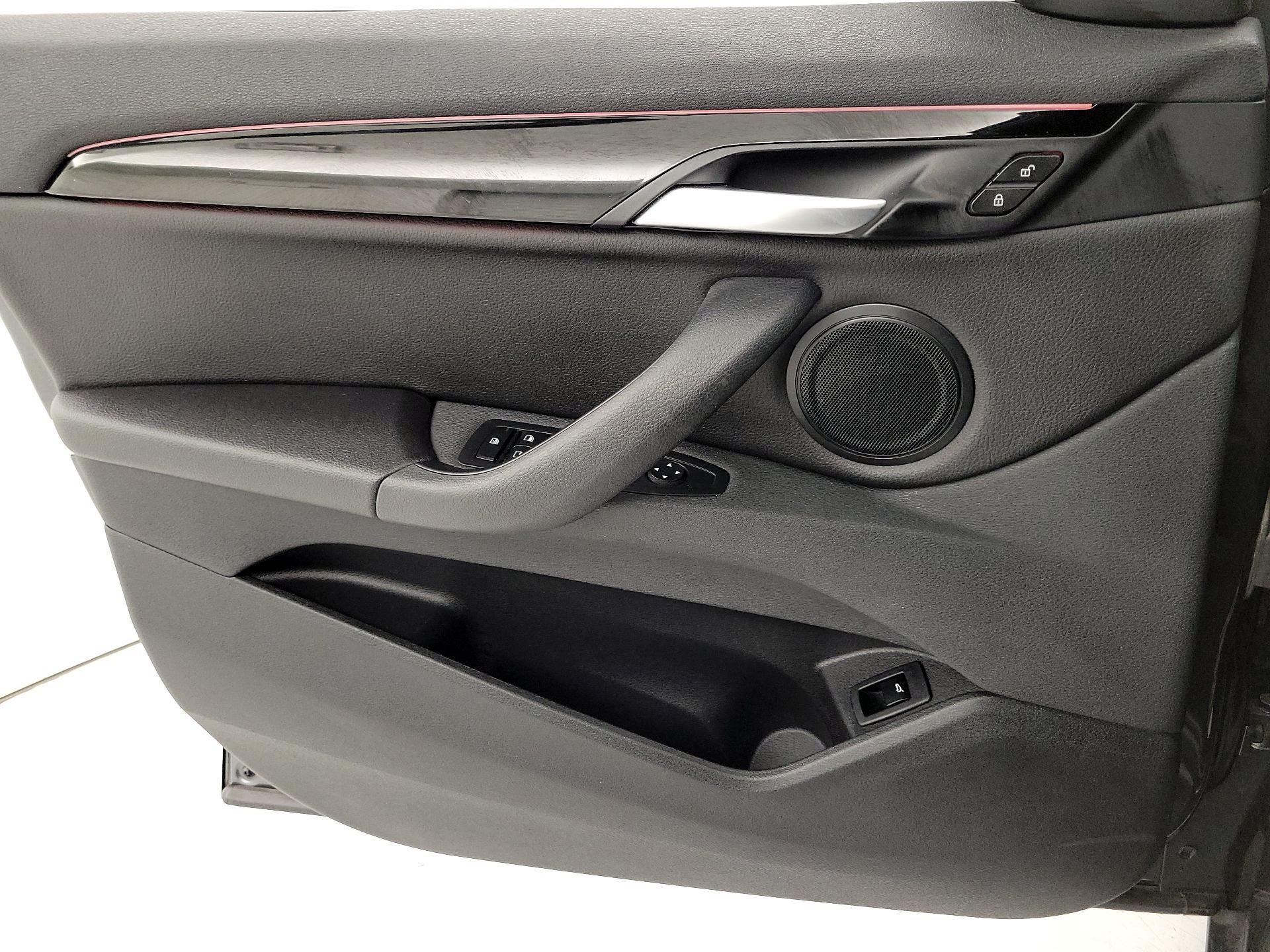 Thumbnail: 2021 BMW X1 - 12