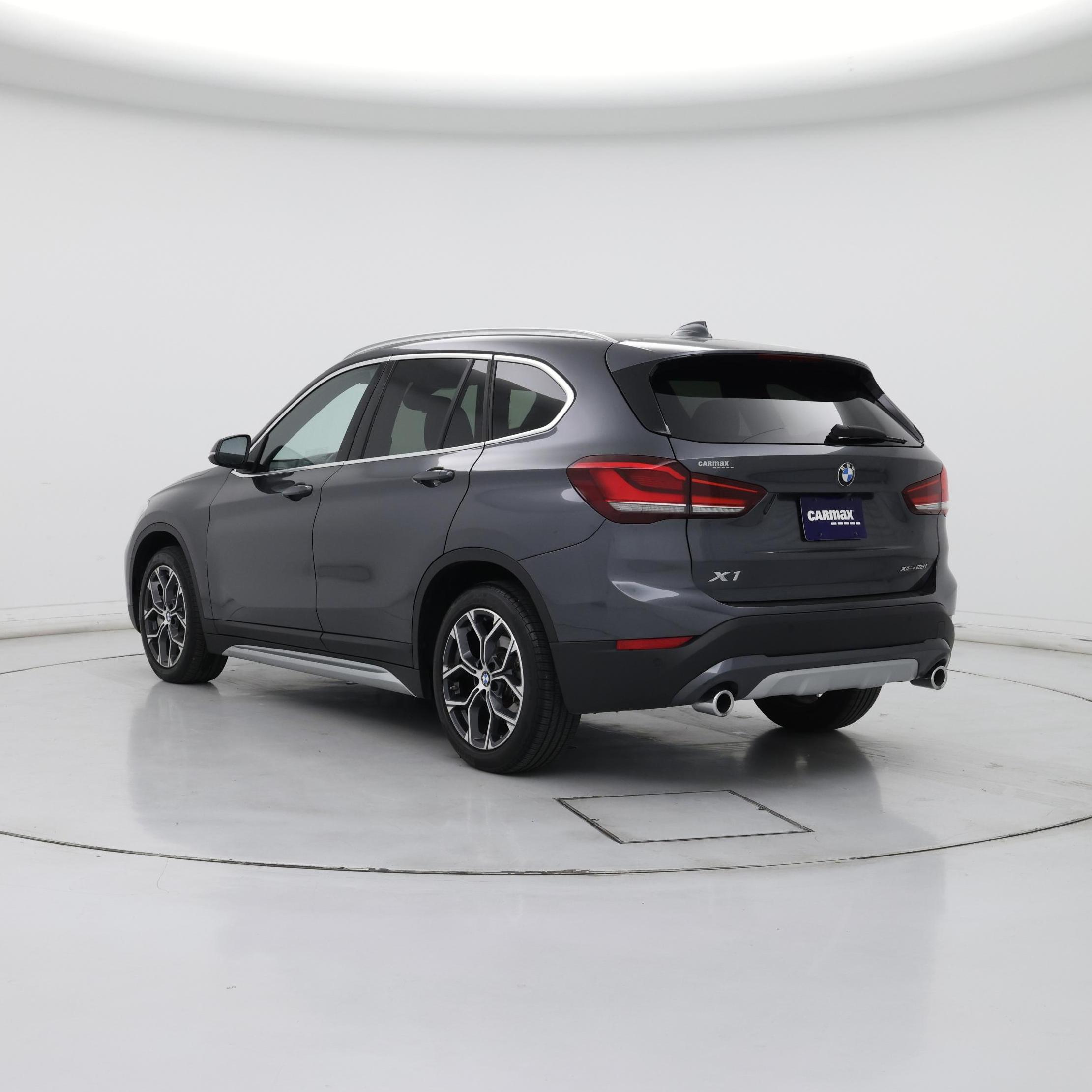 Thumbnail: 2021 BMW X1 - 2