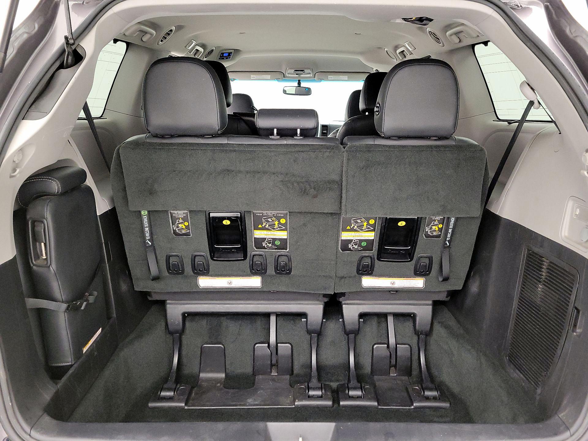 Thumbnail: 2015 Toyota Sienna - 20