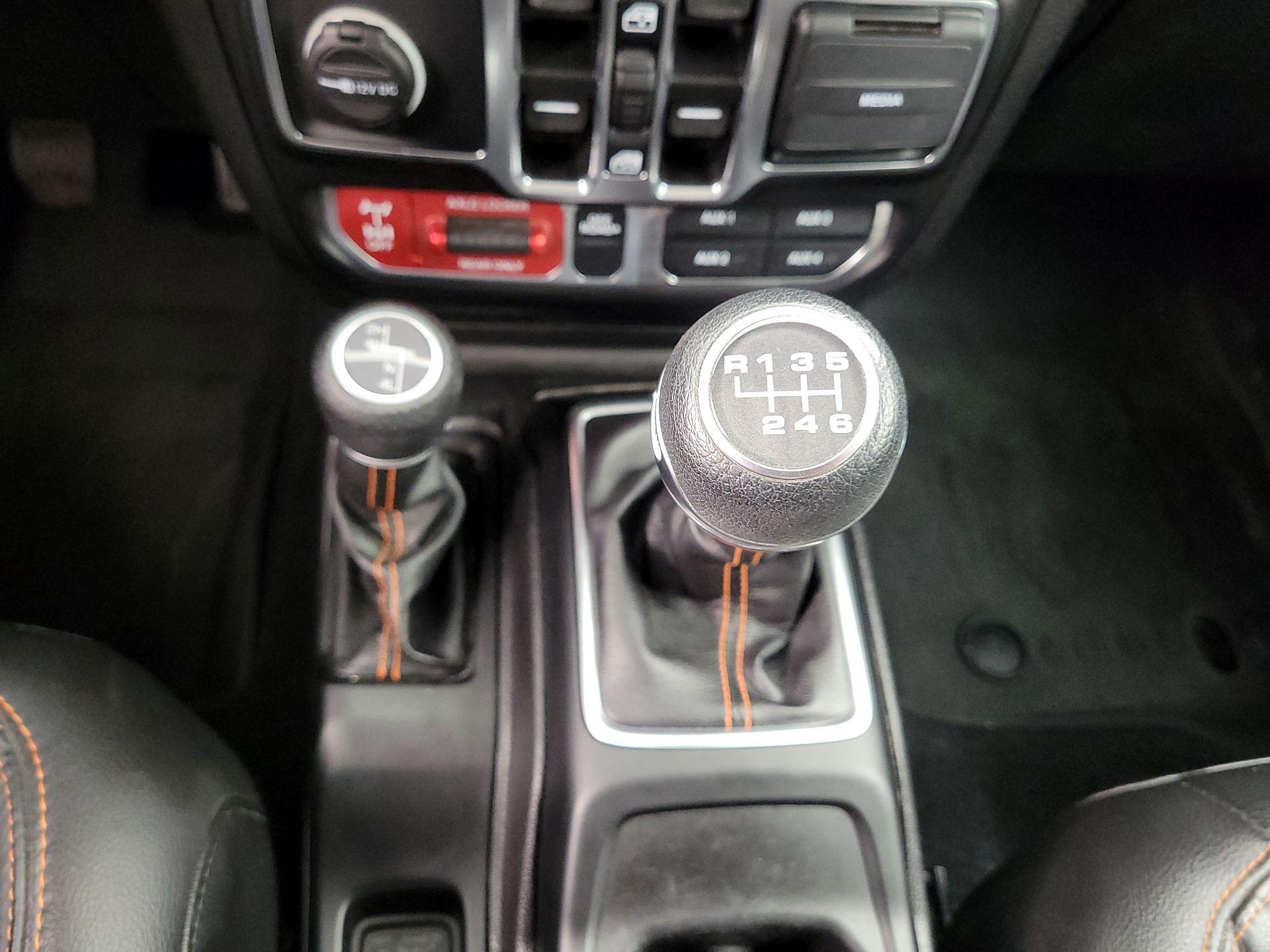 Thumbnail: 2021 Jeep Gladiator - 17