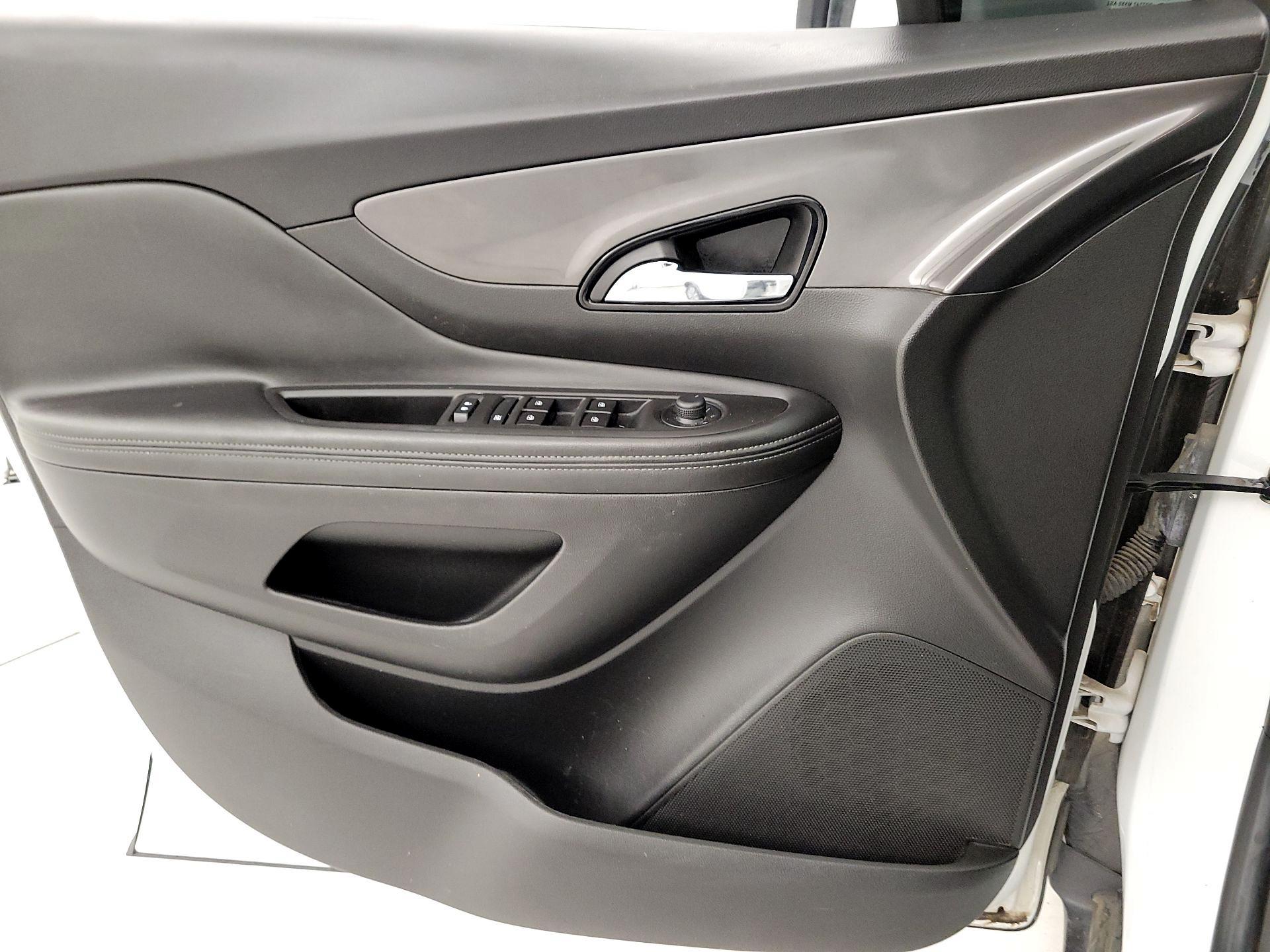 Thumbnail: 2017 Buick Encore - 12