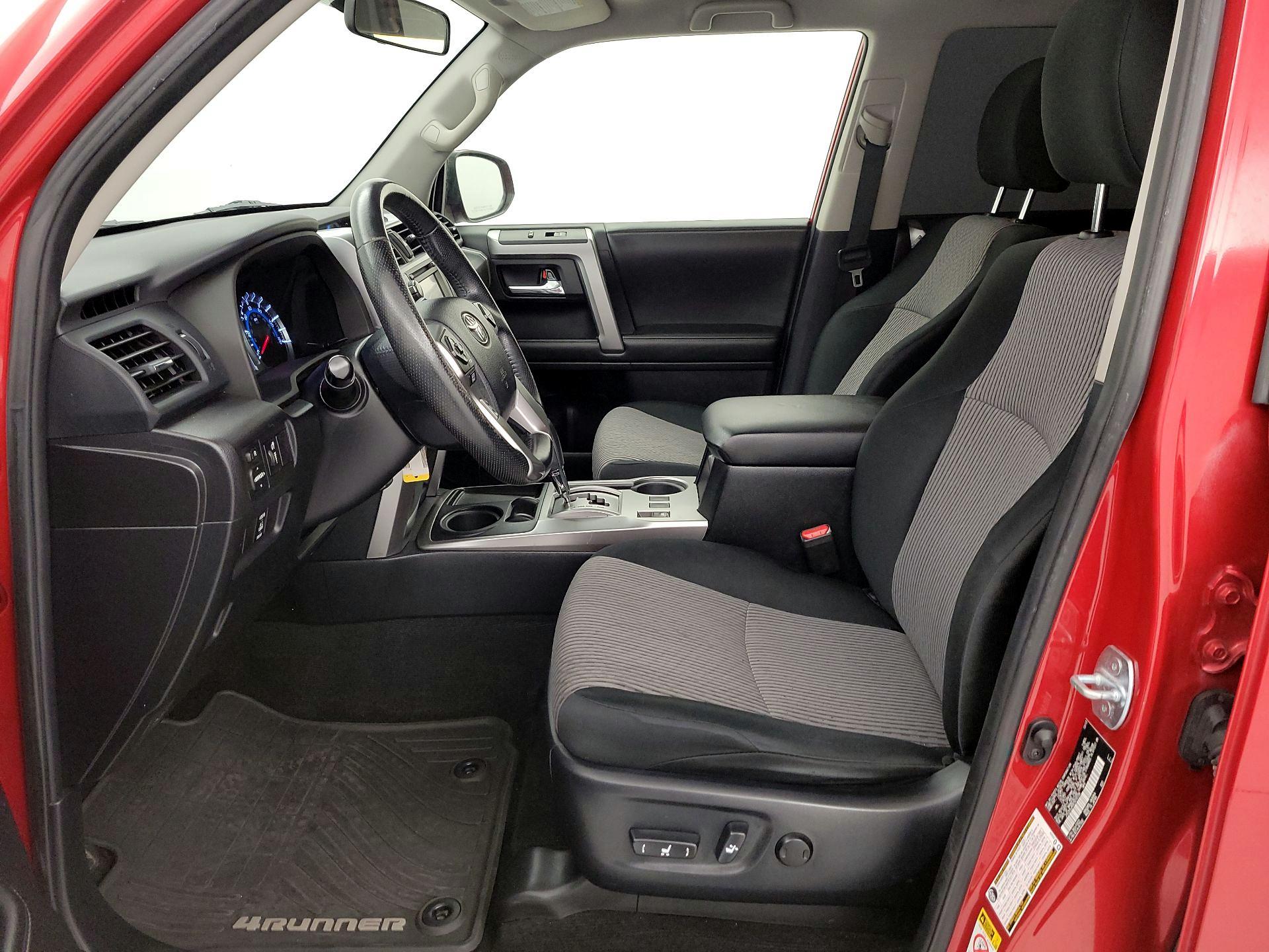Thumbnail: 2014 Toyota 4Runner - 11