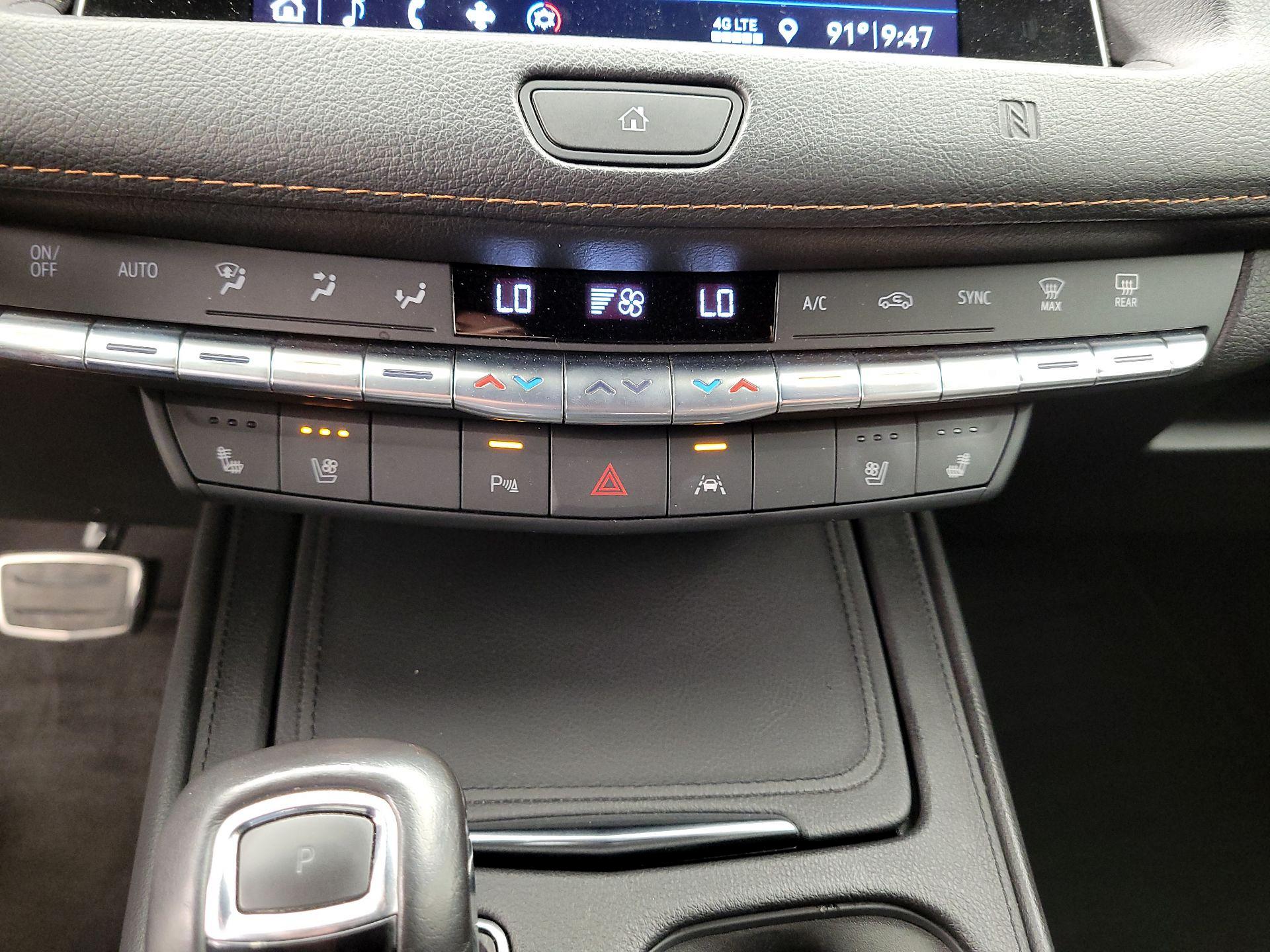 Thumbnail: 2019 Cadillac XT4 - 16